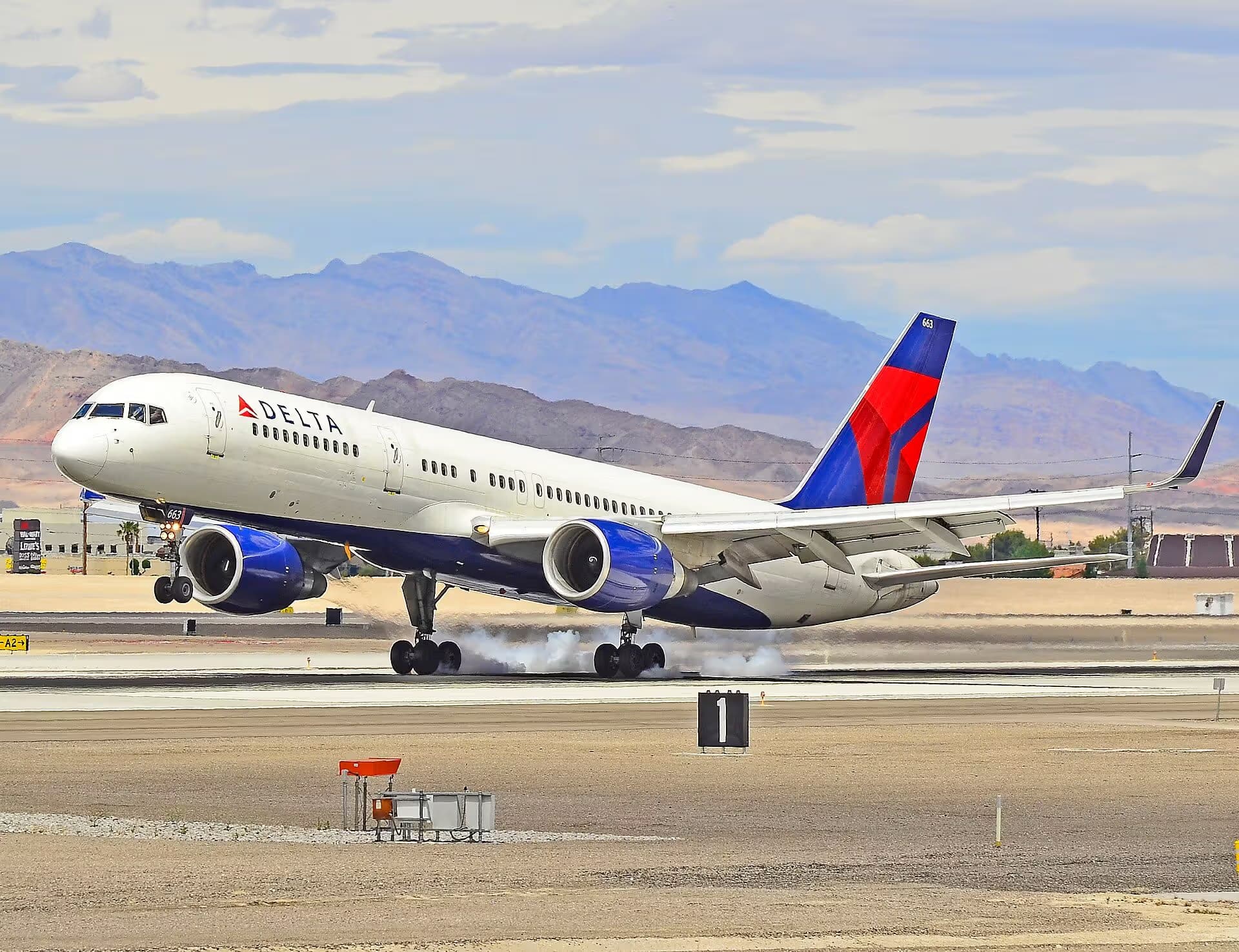 N663DN — Twin-engine aircraft