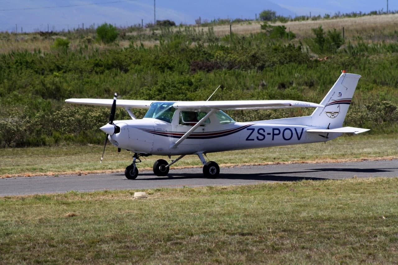 ZS-POV — Cessna