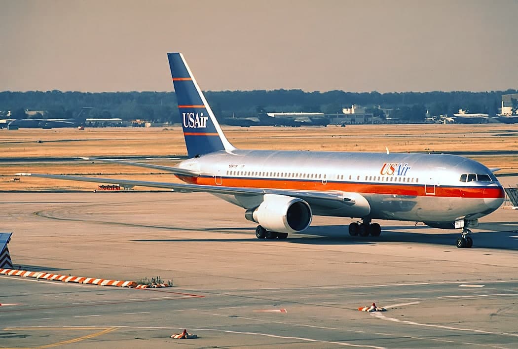 N651US — Twin-engine aircraft