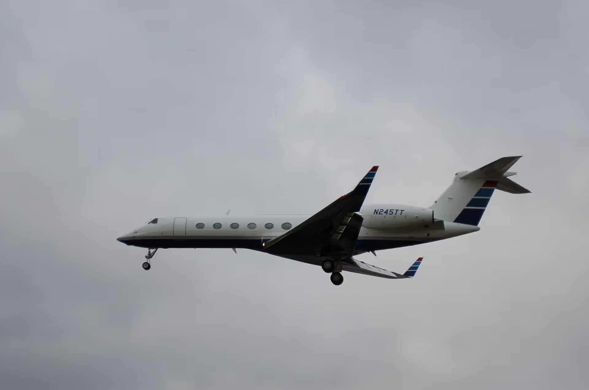 N245TT — Gulfstream