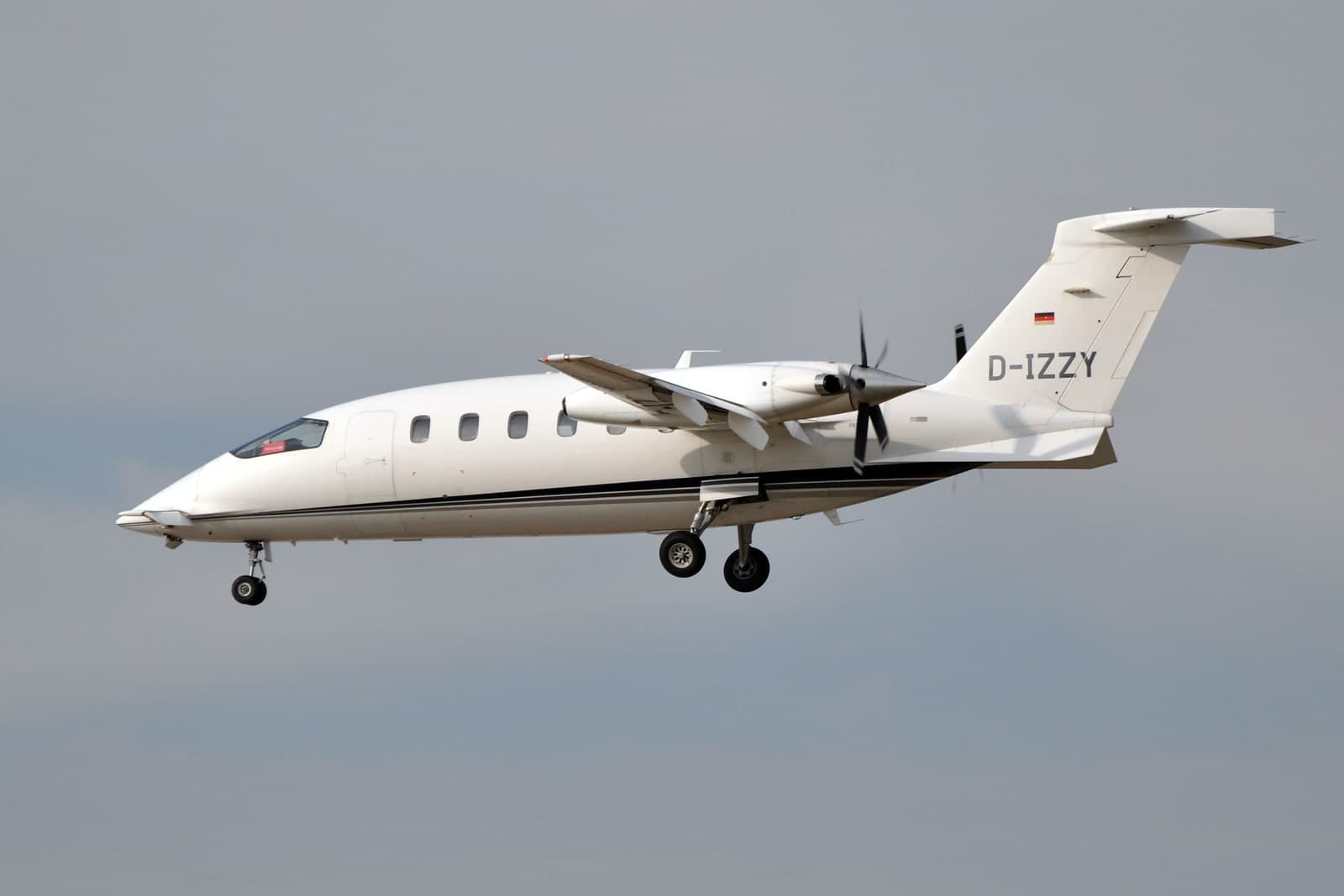D-IZZY — Aircraft