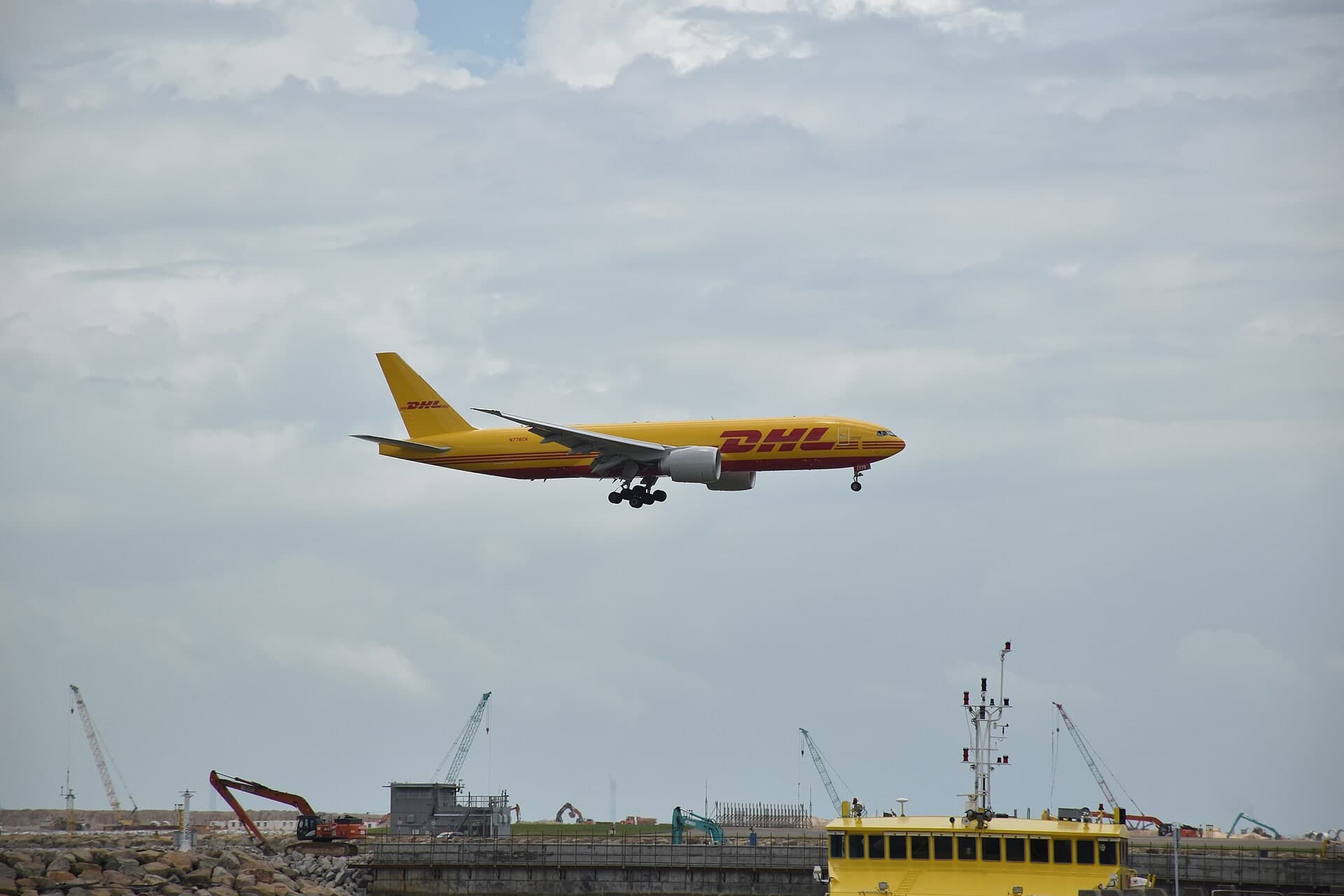 N776CK — Twin-engine aircraft