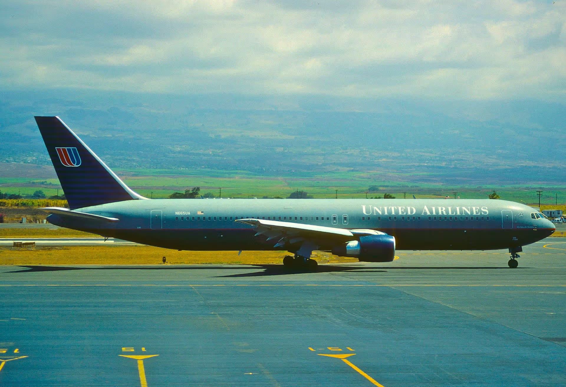N665UA — Boeing