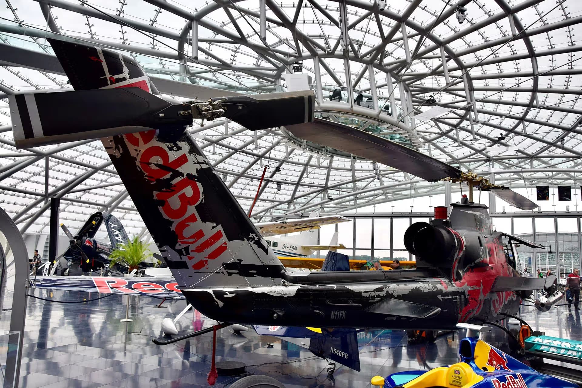 N11FX — Helicopter