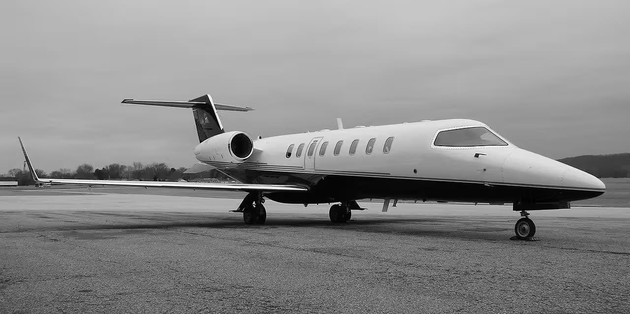 N334AF — Business jet