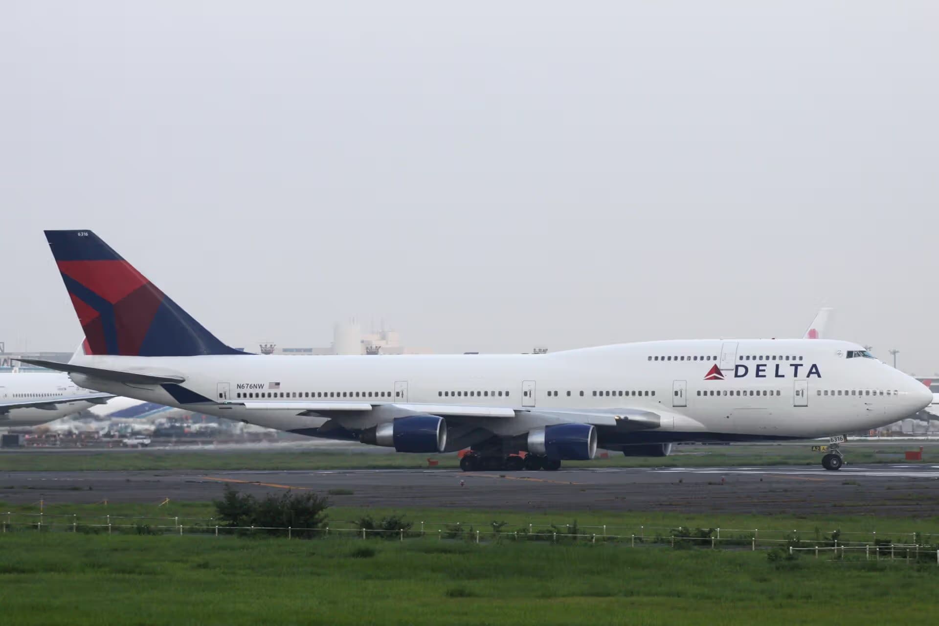 N676NW — Boeing