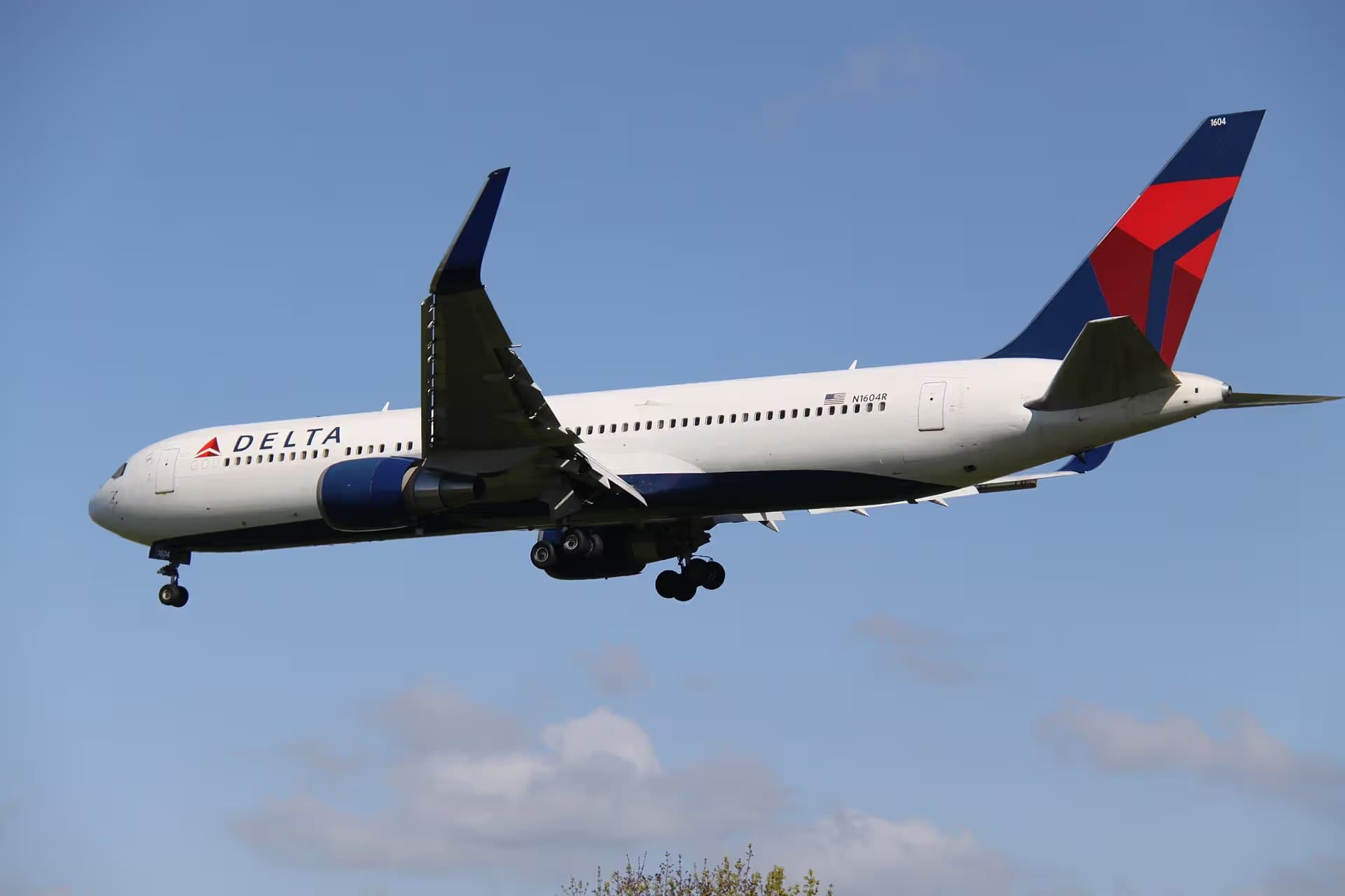 N1604R — Boeing