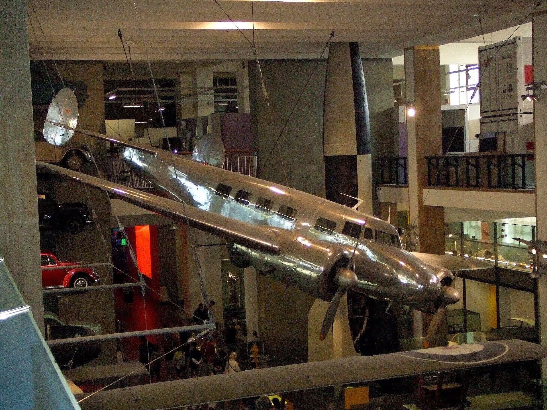 Unidentified — Twin-engine aircraft