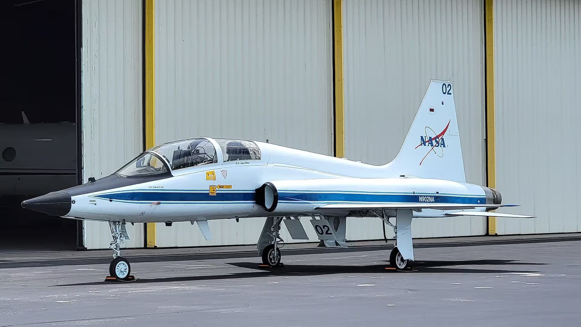 N902NA — Aircraft at Austin Bergstrom International Airport