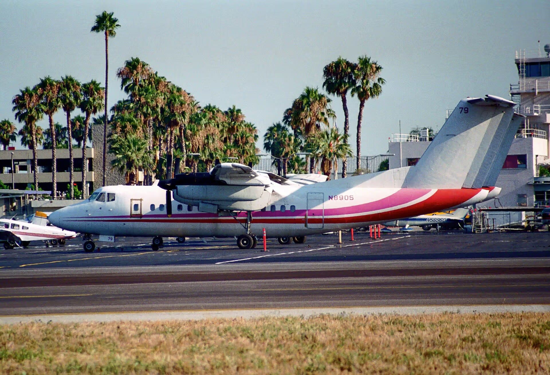N890S — Aircraft