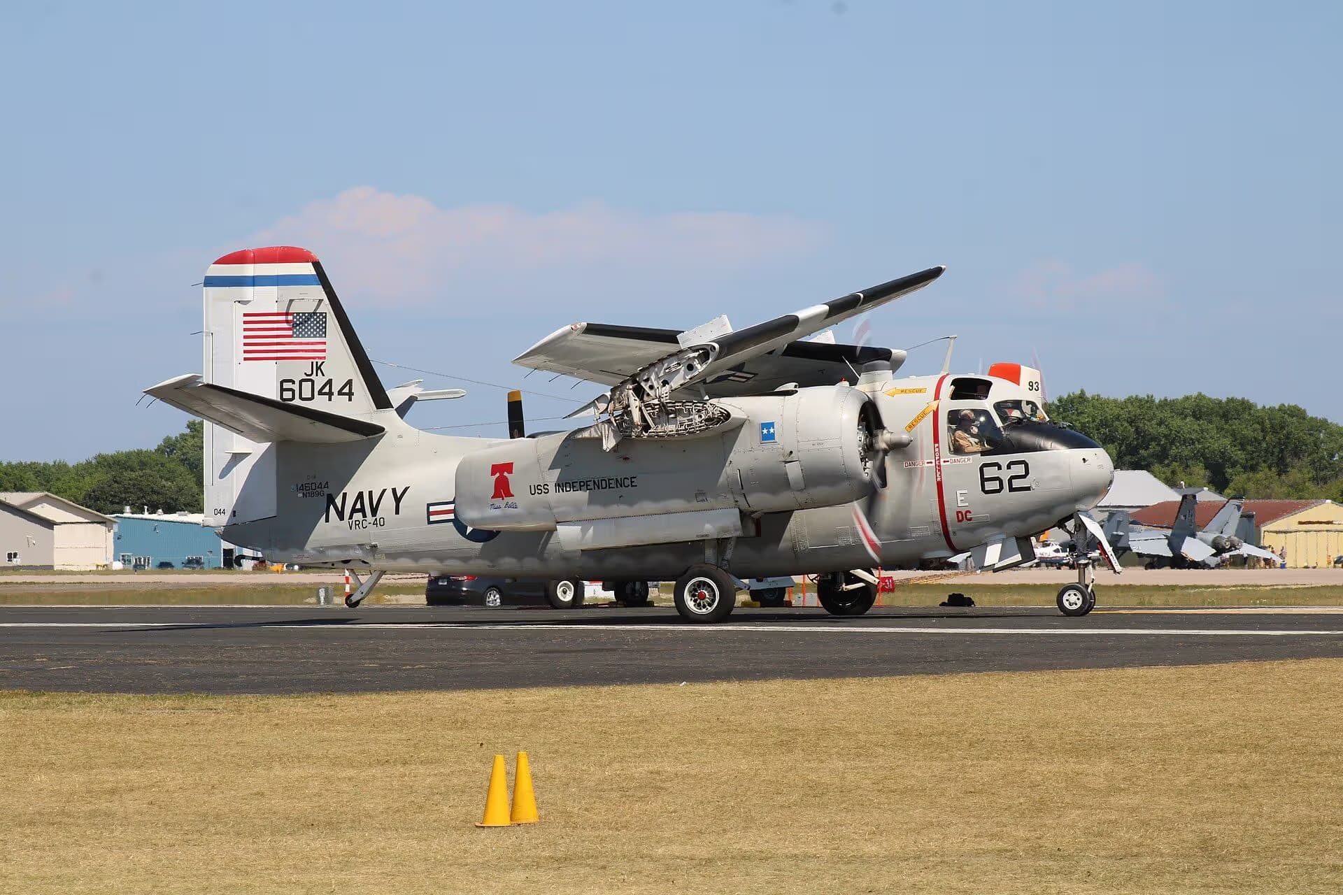 N189G — Twin-engine aircraft