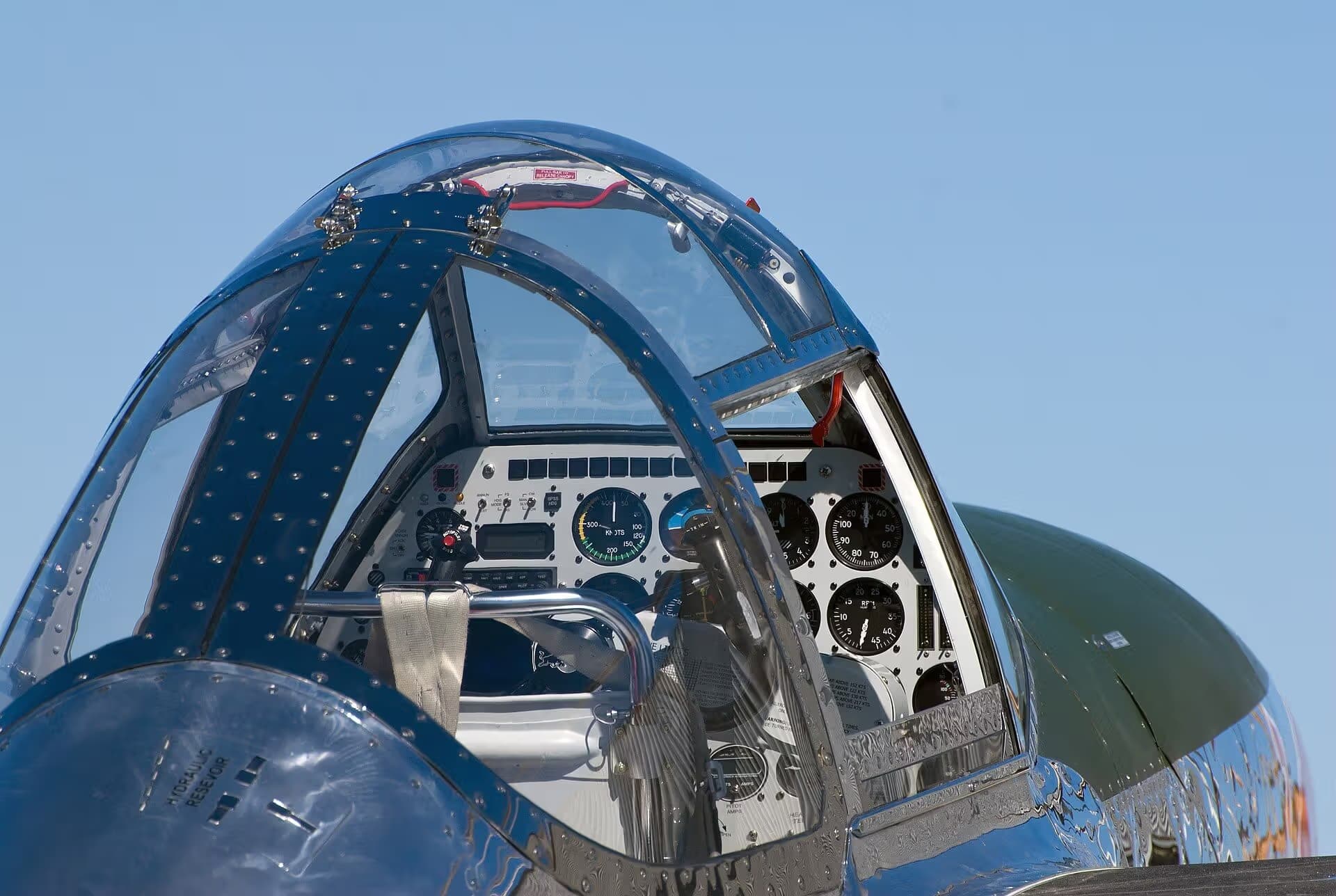 N25Y — Aircraft