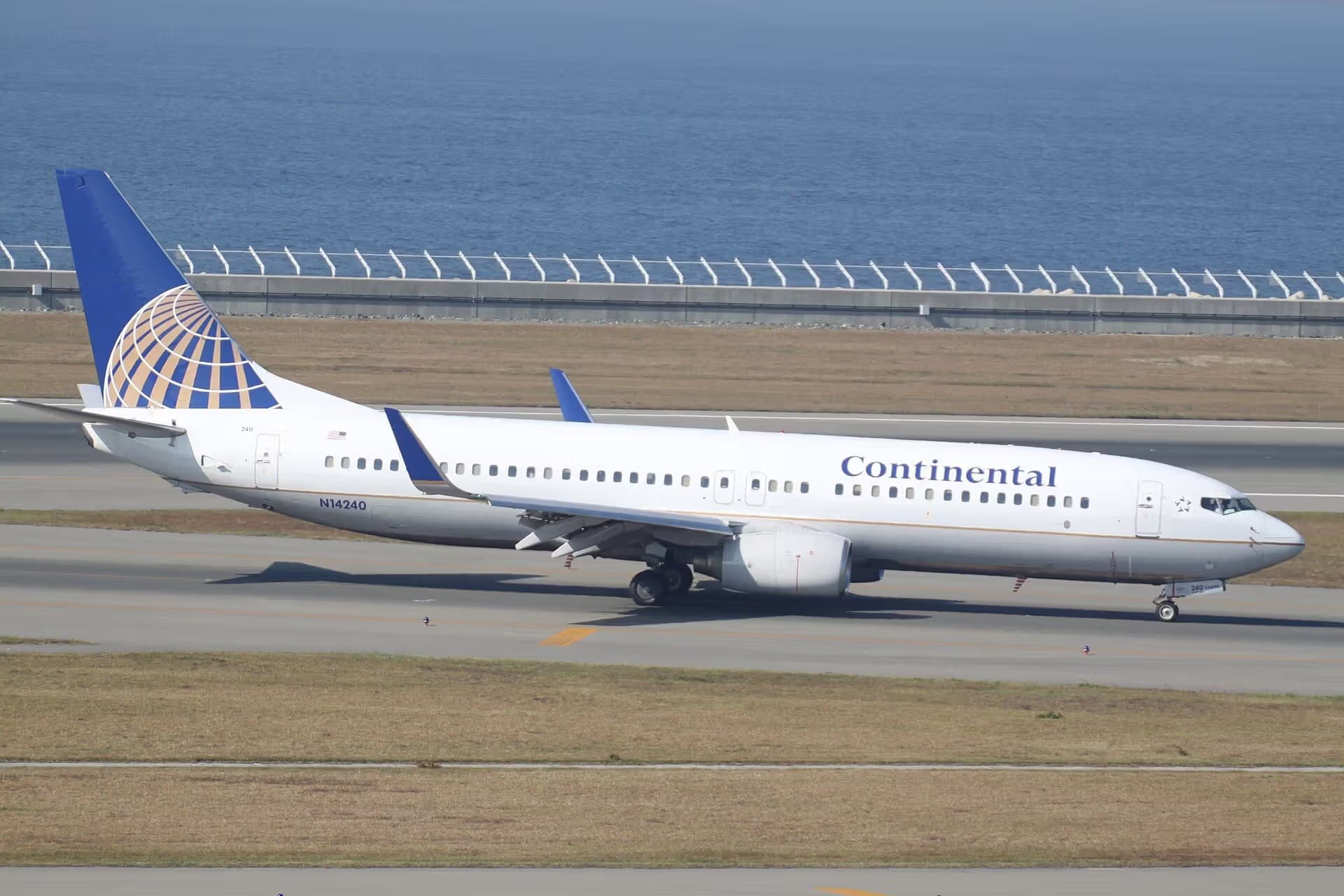 N14240 — Boeing