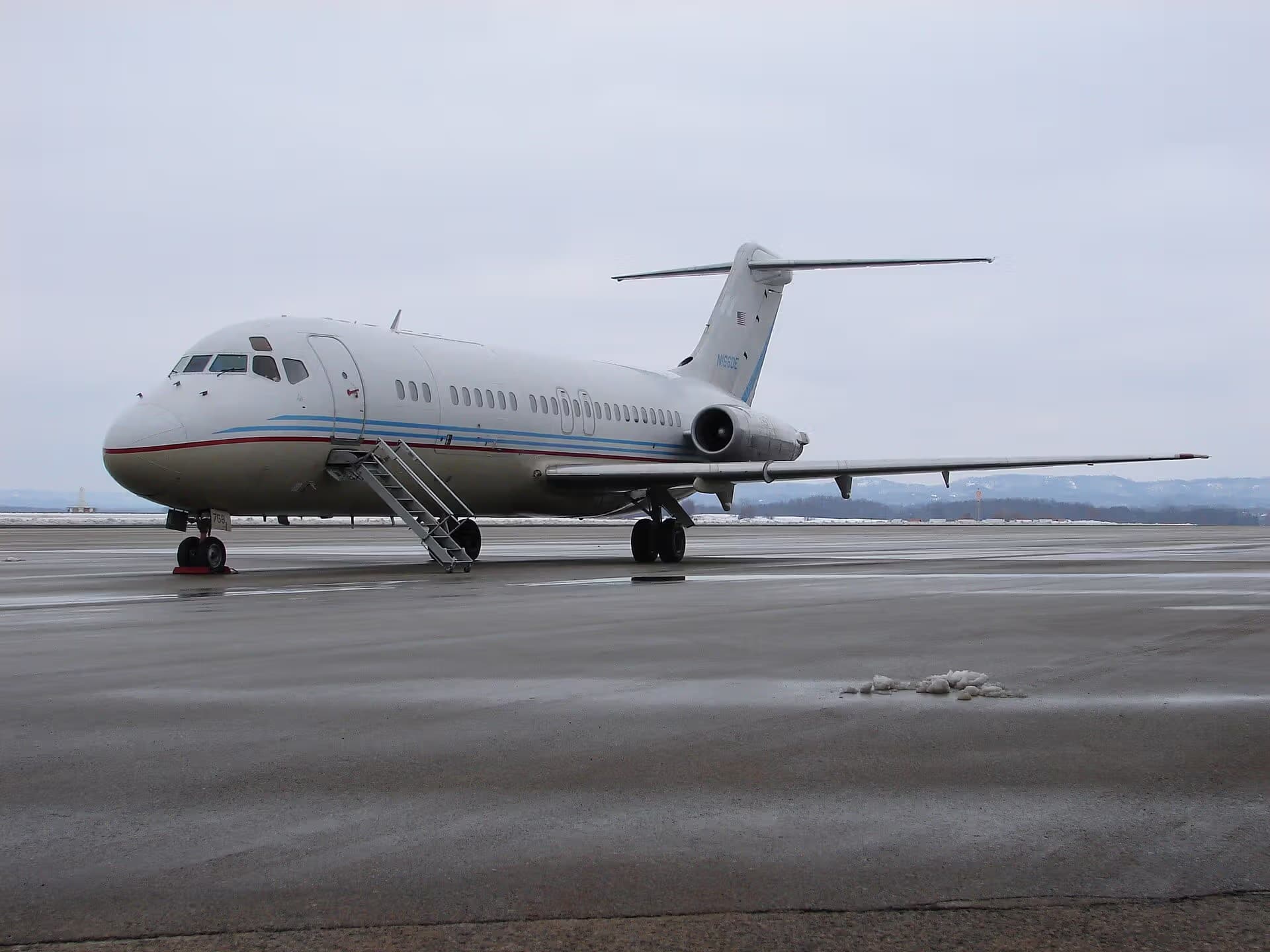 N166DE — Boeing
