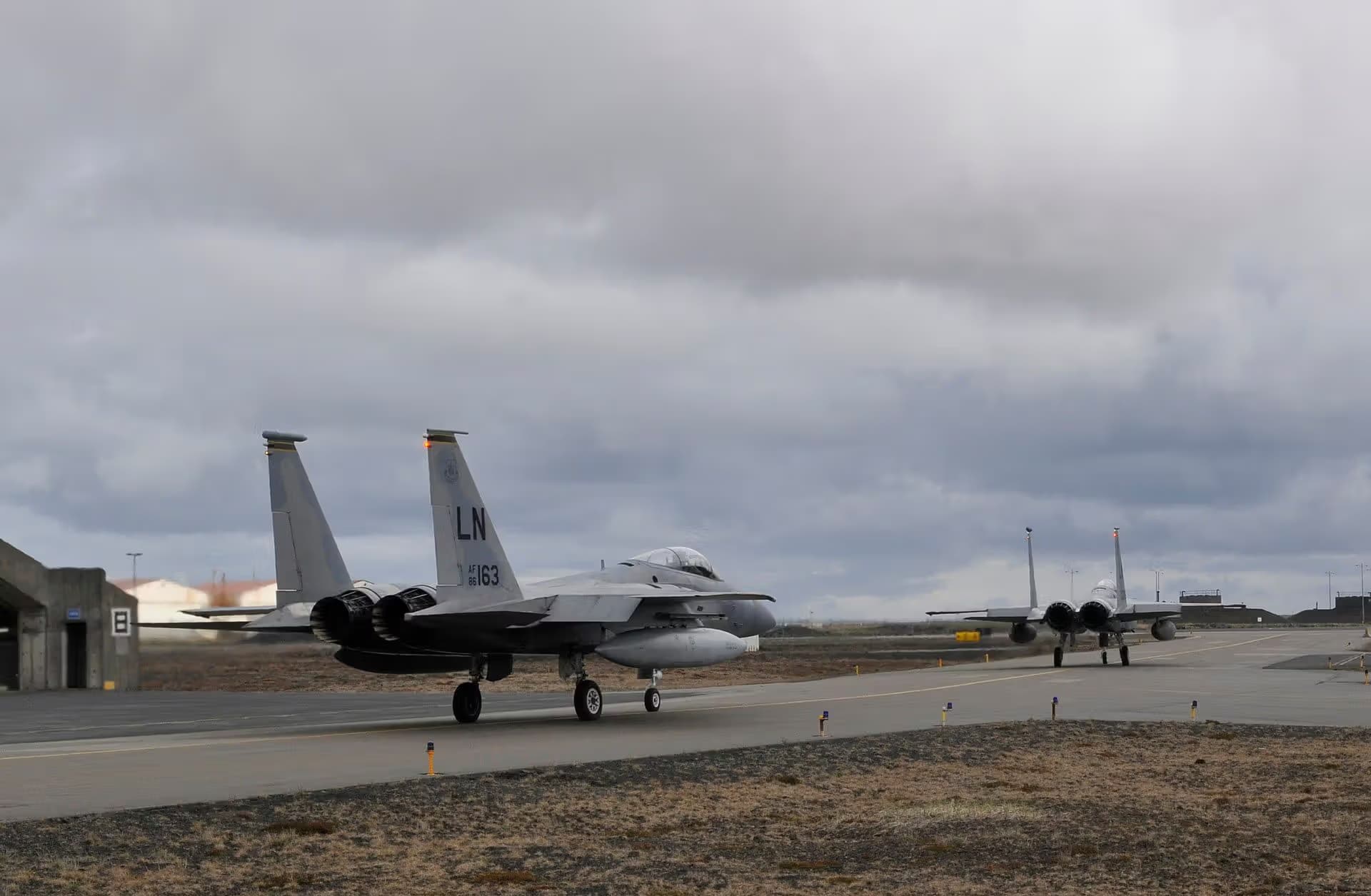 Unidentified — Aircraft at Keflavik International Airport