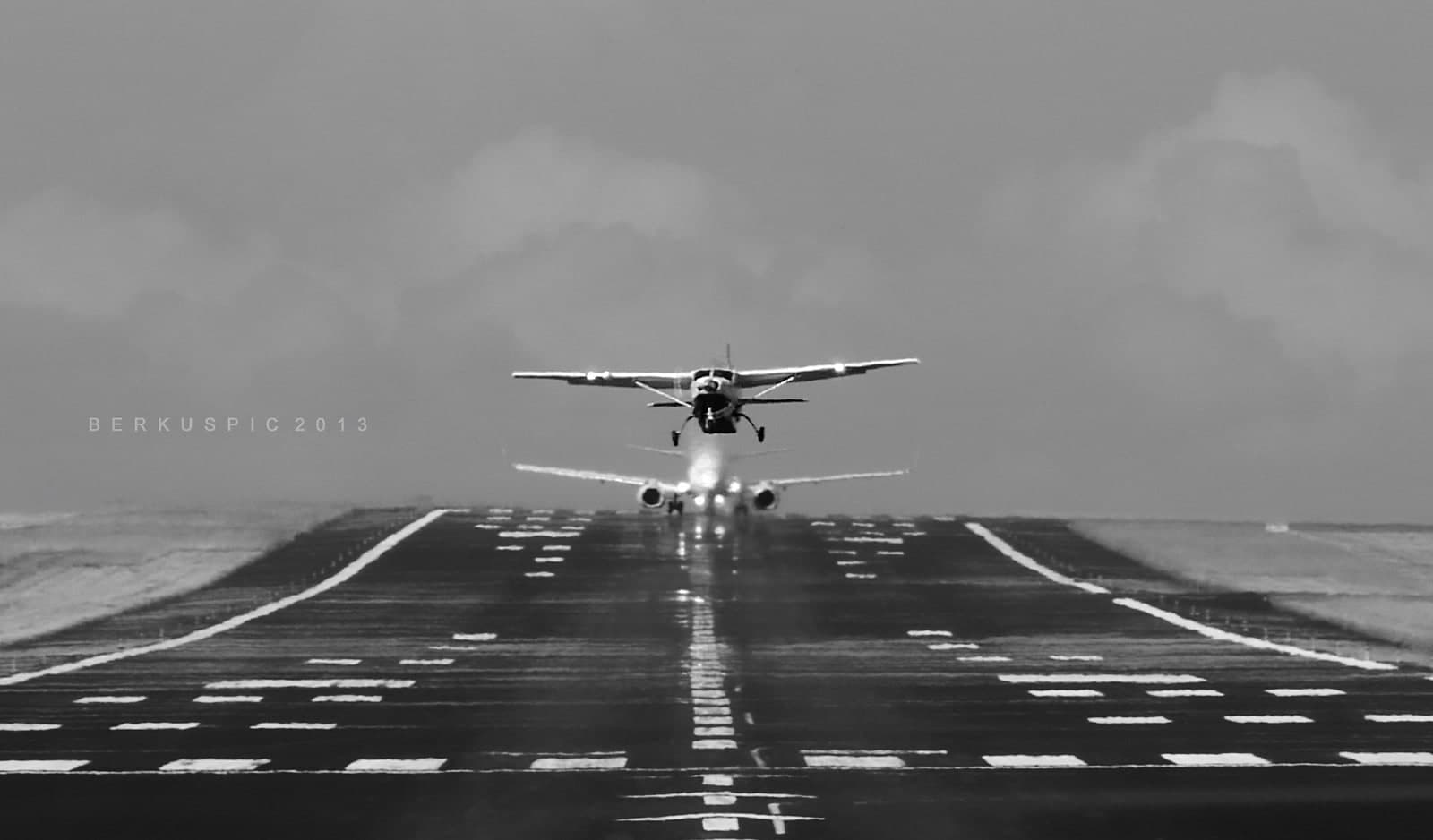 TI-BBC — Twin-engine aircraft