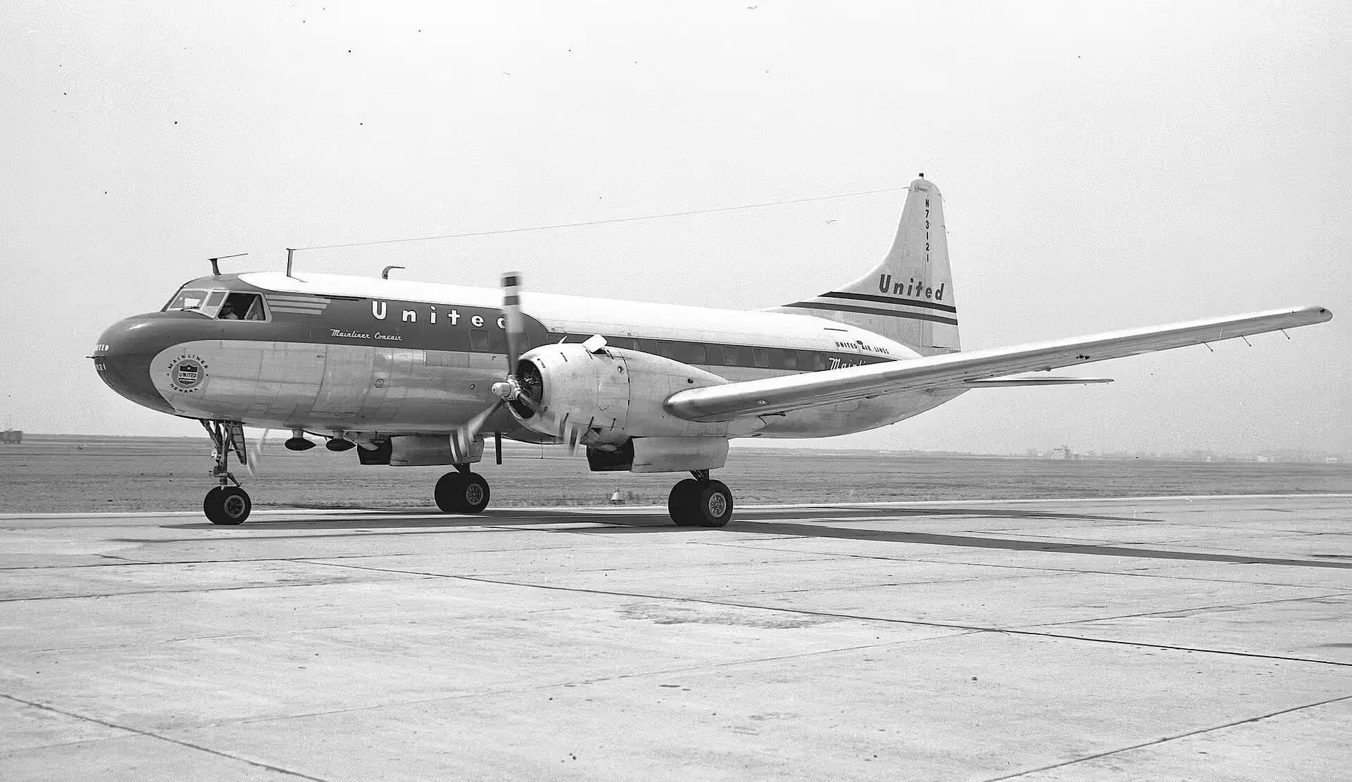 N73121 — Twin-engine aircraft