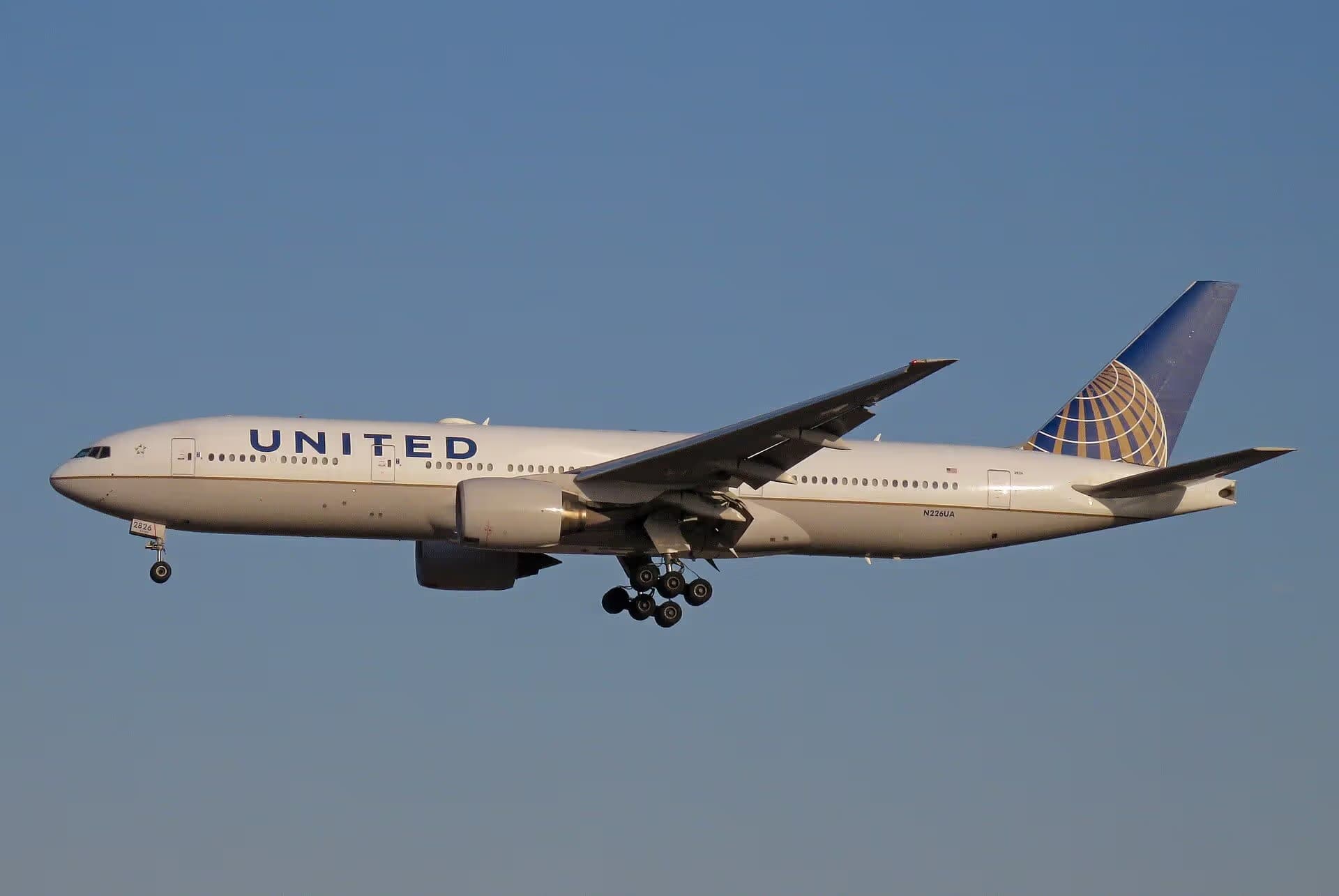 N226UA — Boeing