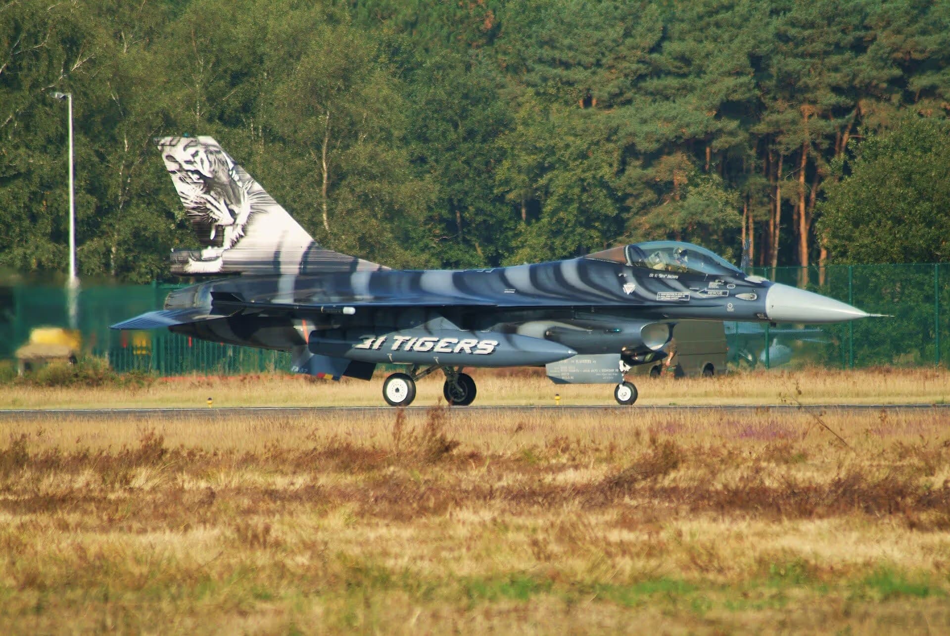 Unidentified — Aircraft
