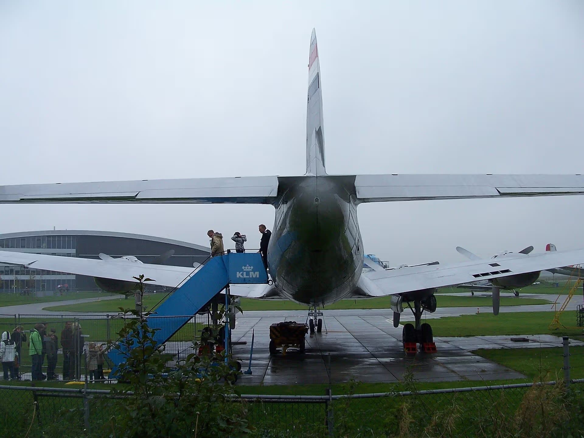 Unidentified — Twin-engine aircraft