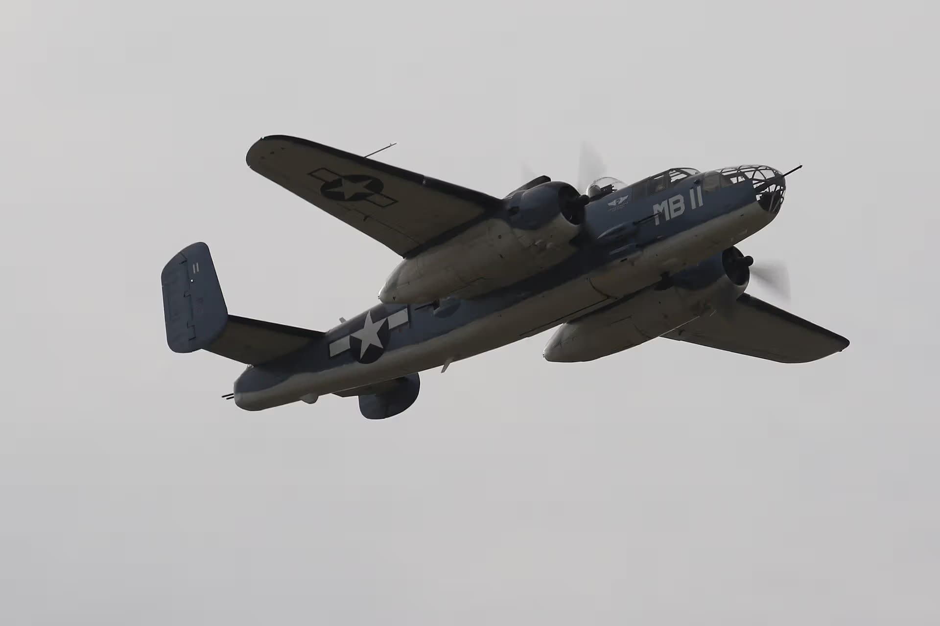 Unidentified — Twin-engine aircraft
