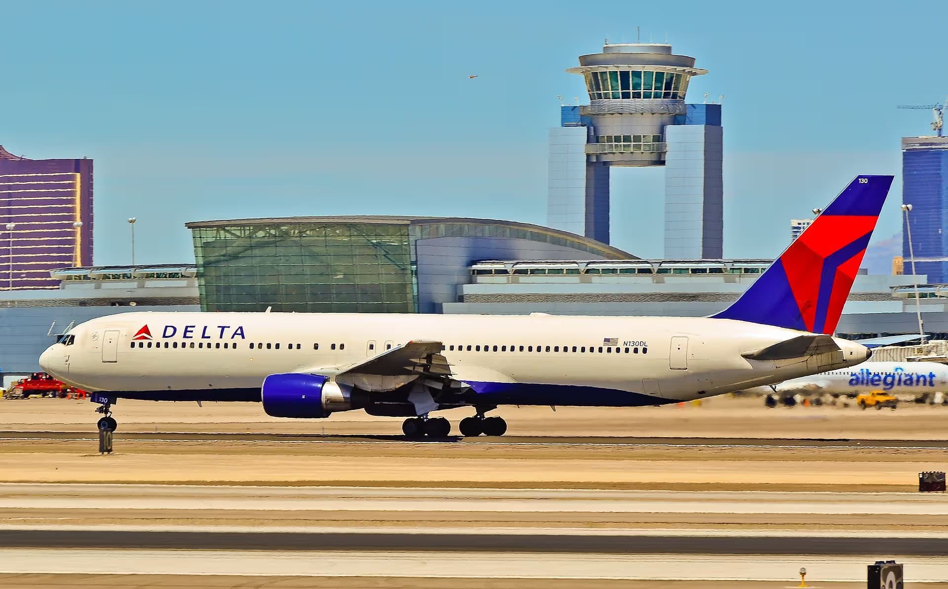 N130DL — Boeing