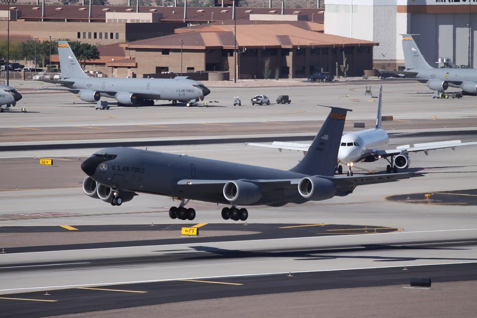 Unidentified — Boeing