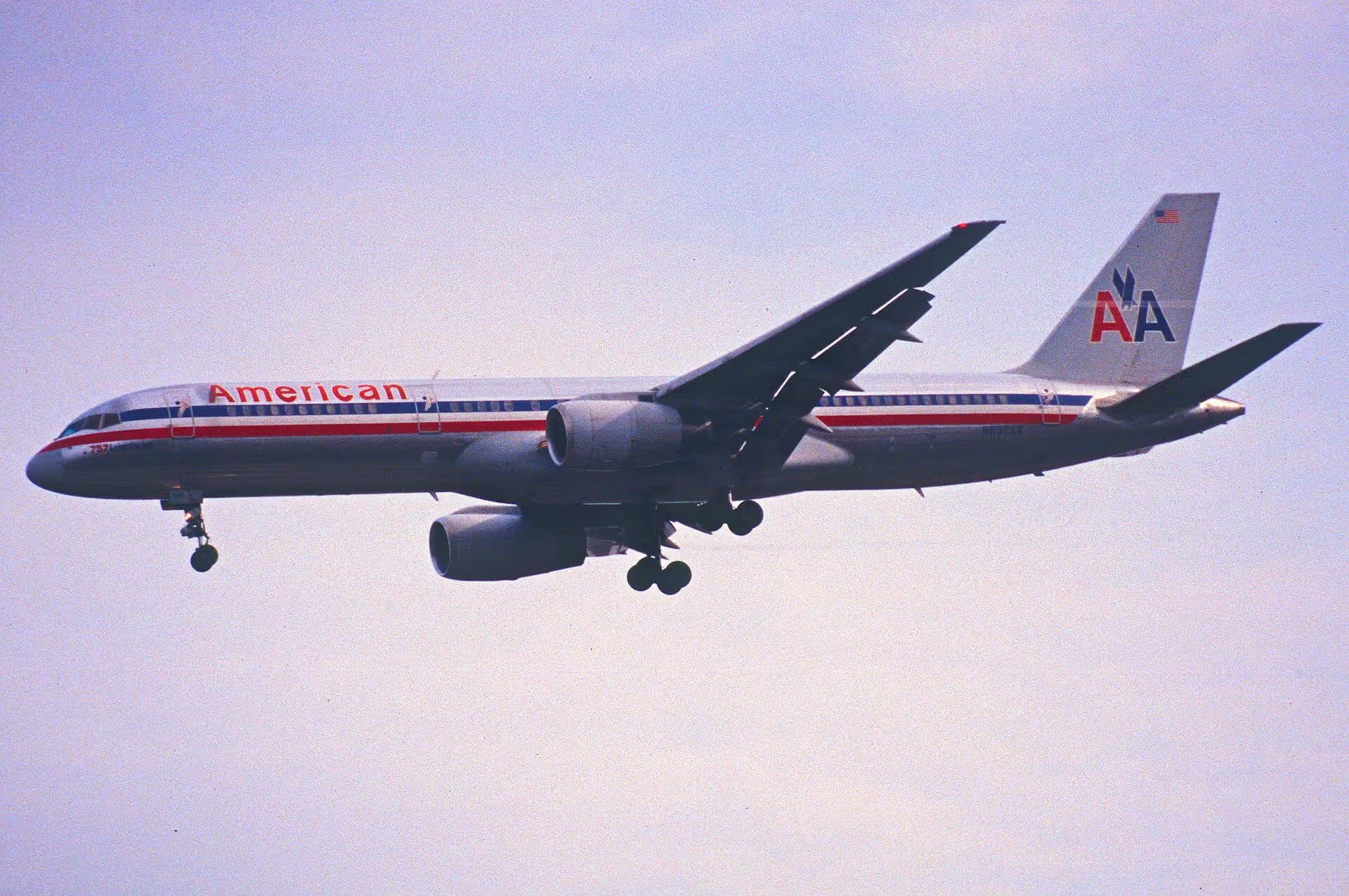 N692AA — Boeing