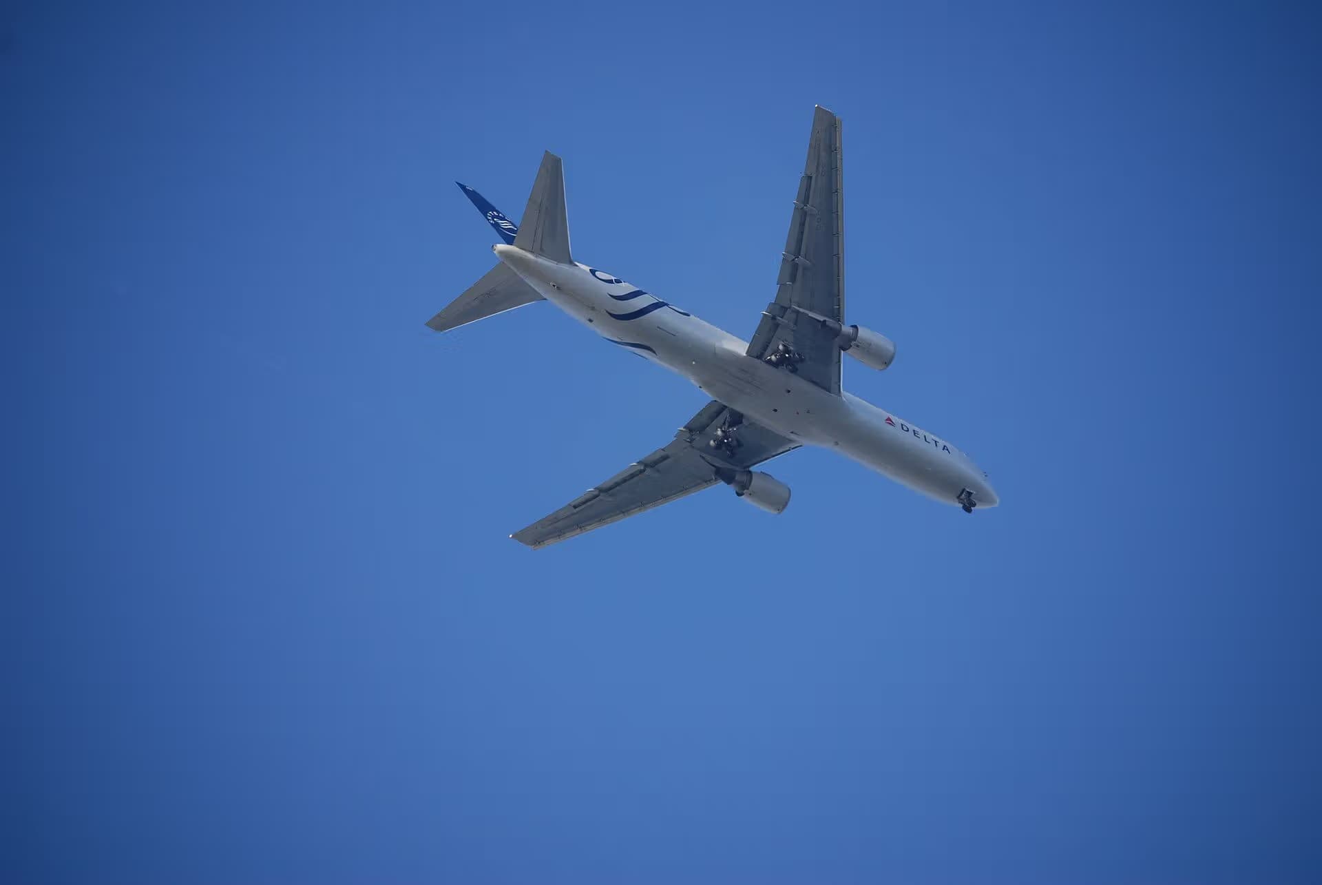 N175DZ — Twin-engine aircraft
