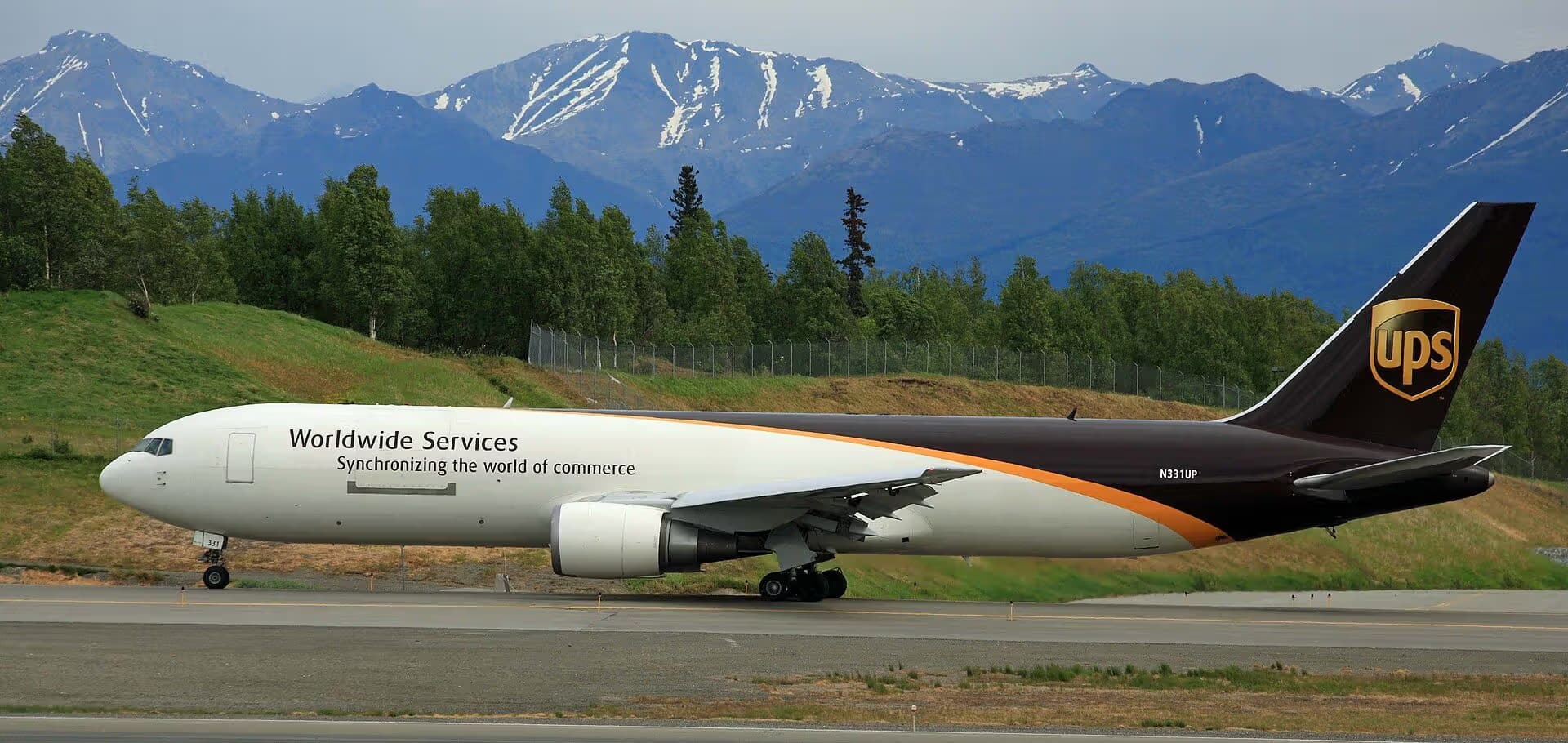 N331UP — Twin-engine aircraft