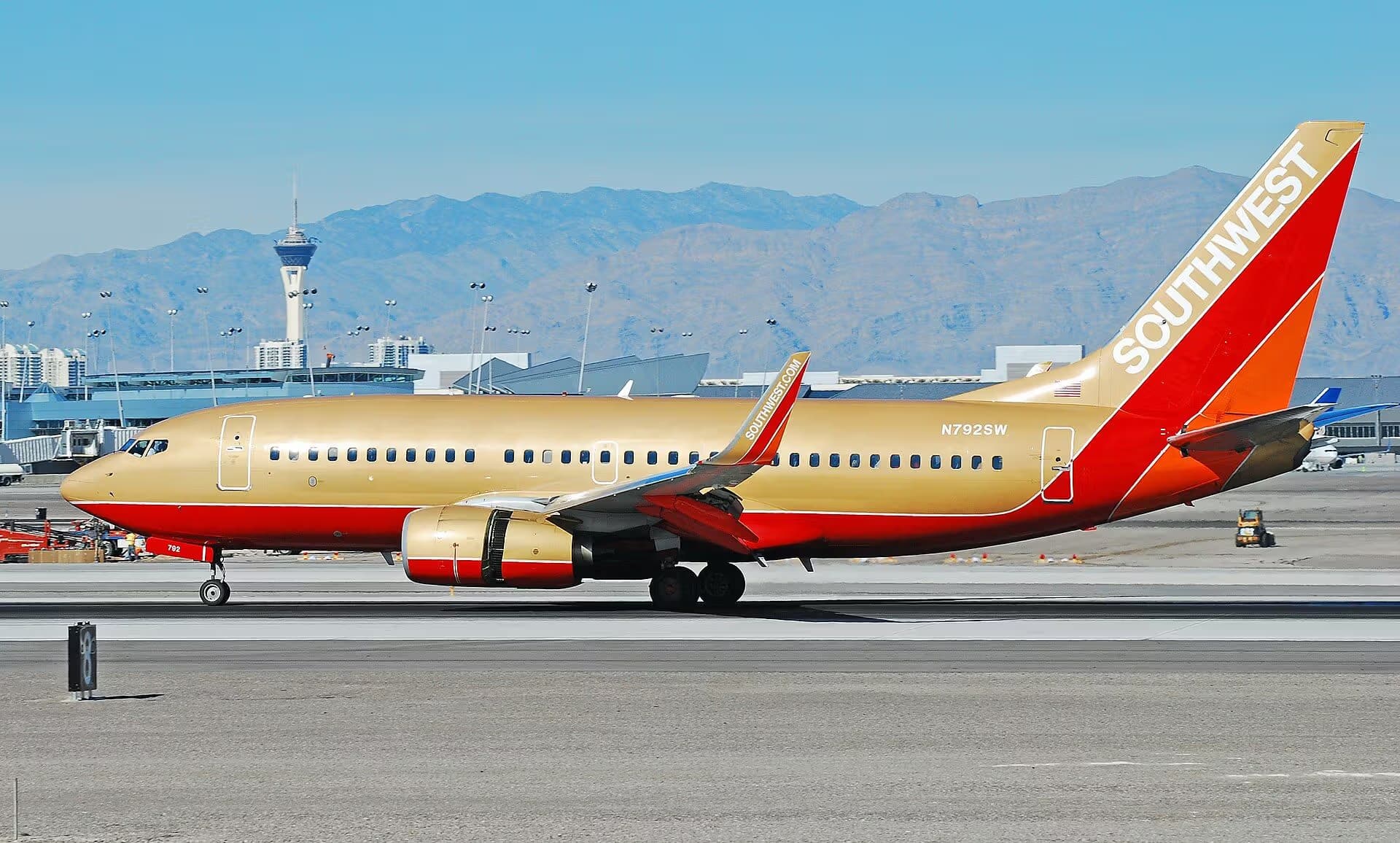 N792SW — Twin-engine aircraft
