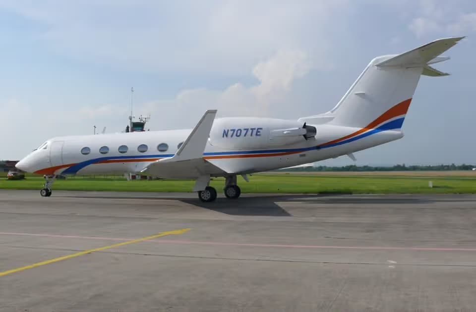 N707TE — Business jet