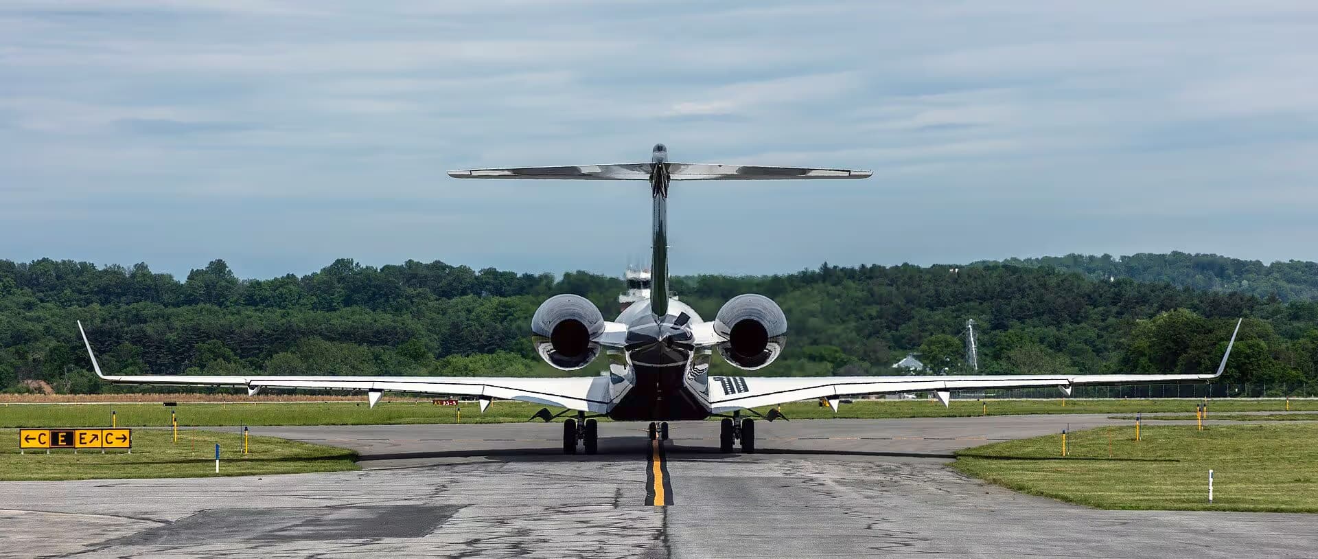 N728HG — Business jet