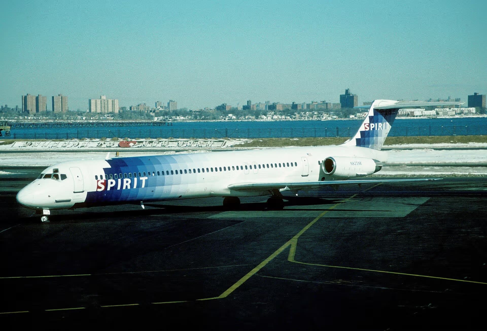 N825NK — Douglas