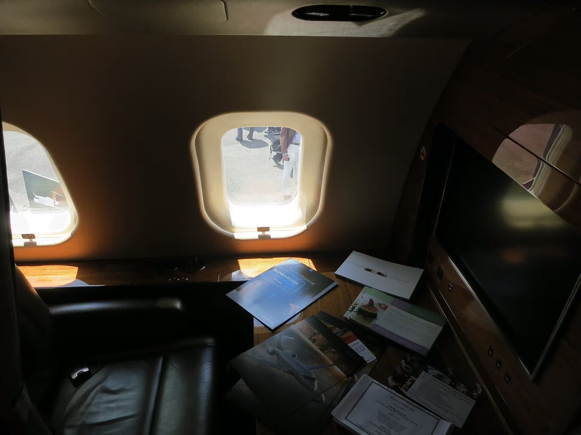 N381GX — Bombardier