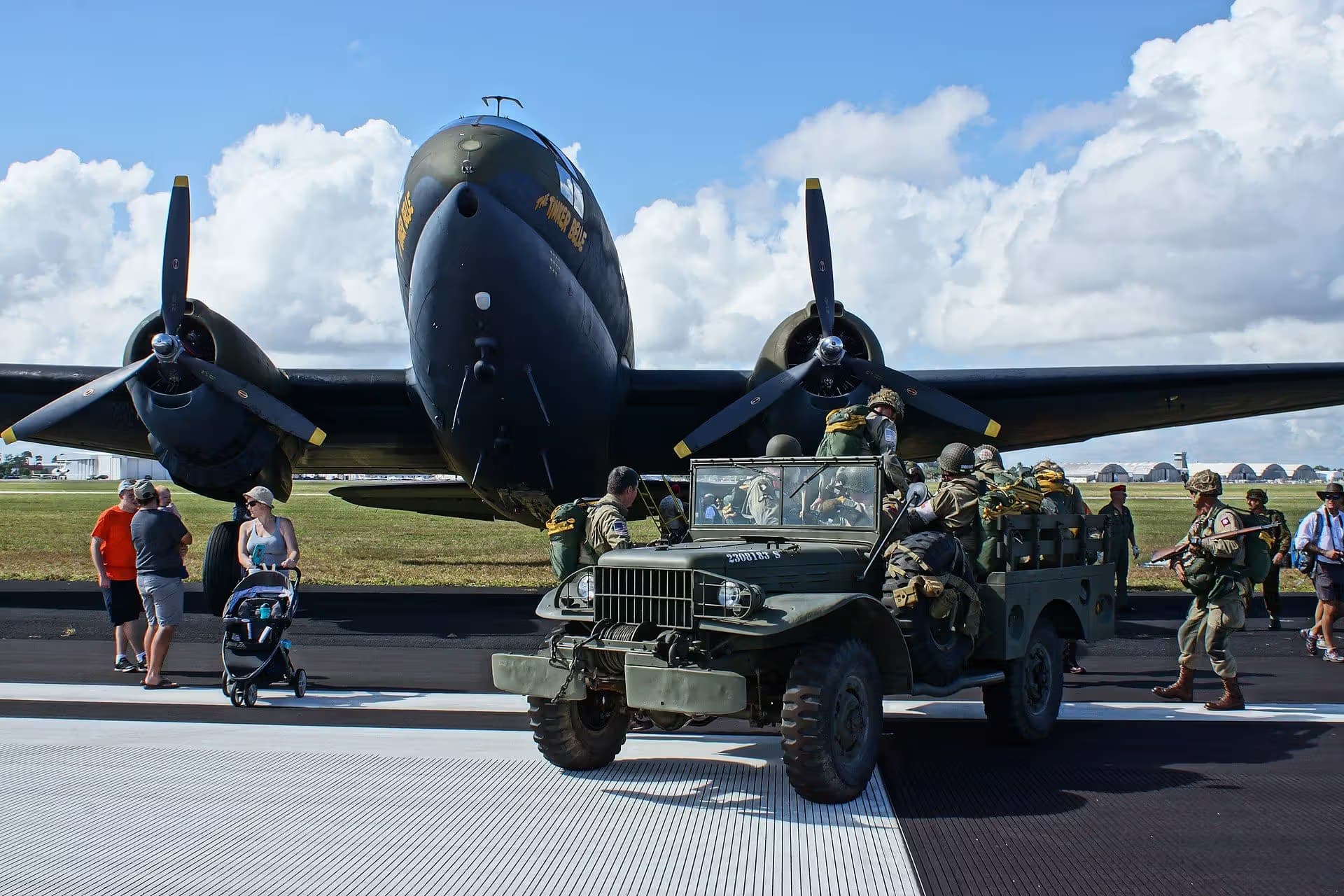 Unidentified — Twin-engine aircraft