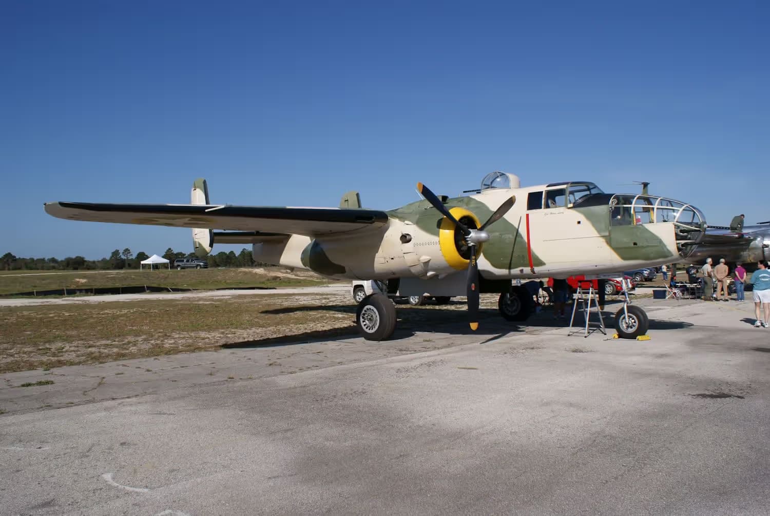Unidentified — Twin-engine aircraft