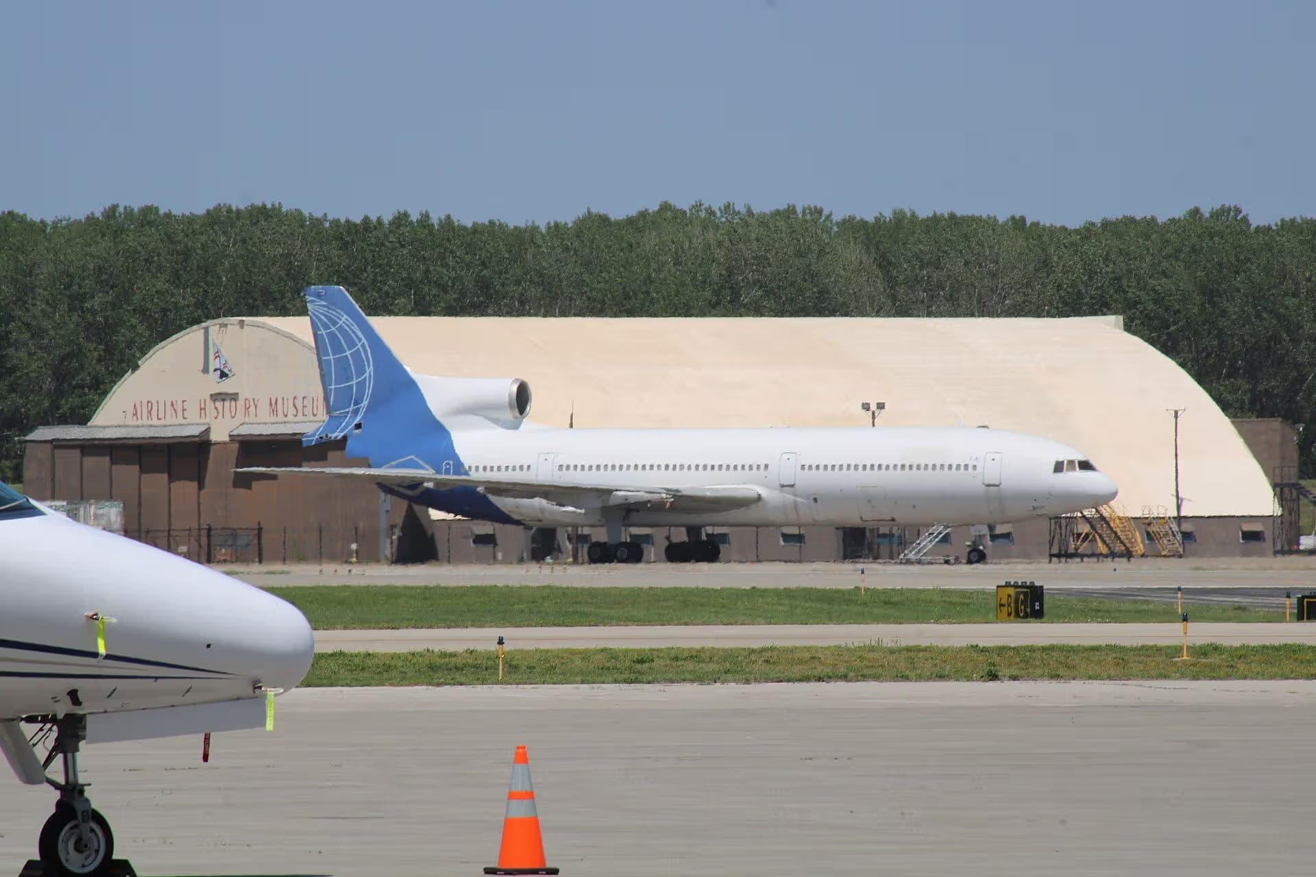 N31019 — Lockheed