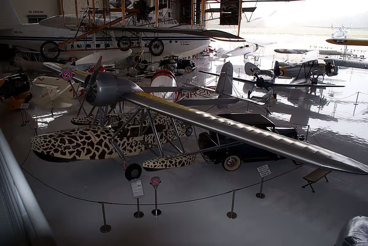 Unidentified — Single-engine aircraft