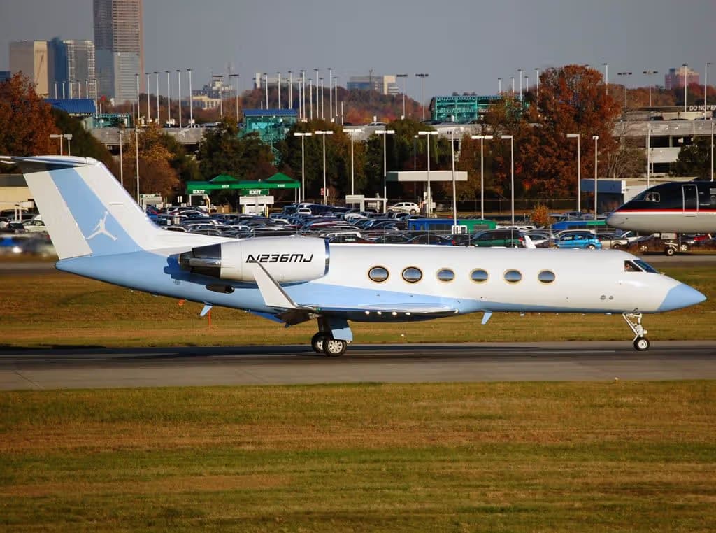 N236MJ — Gulfstream