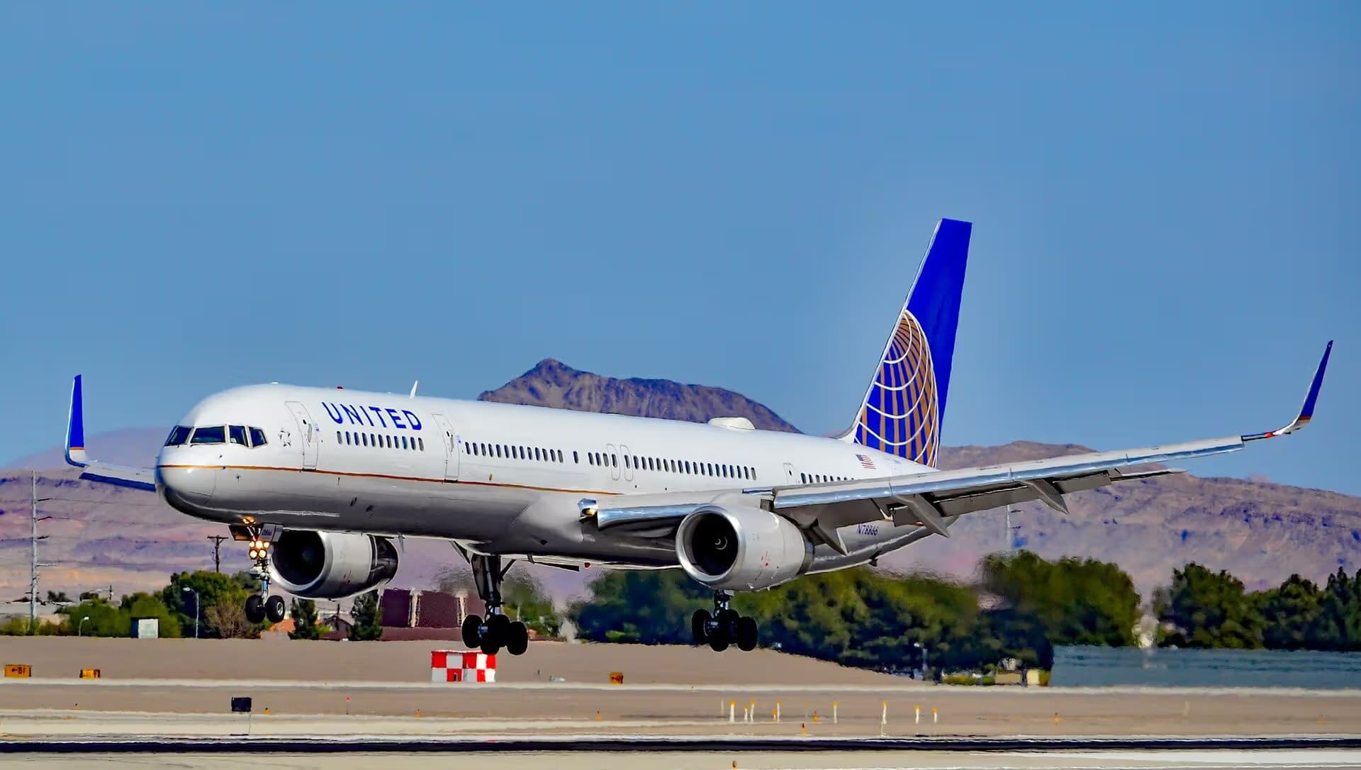 N78866 — Twin-engine aircraft