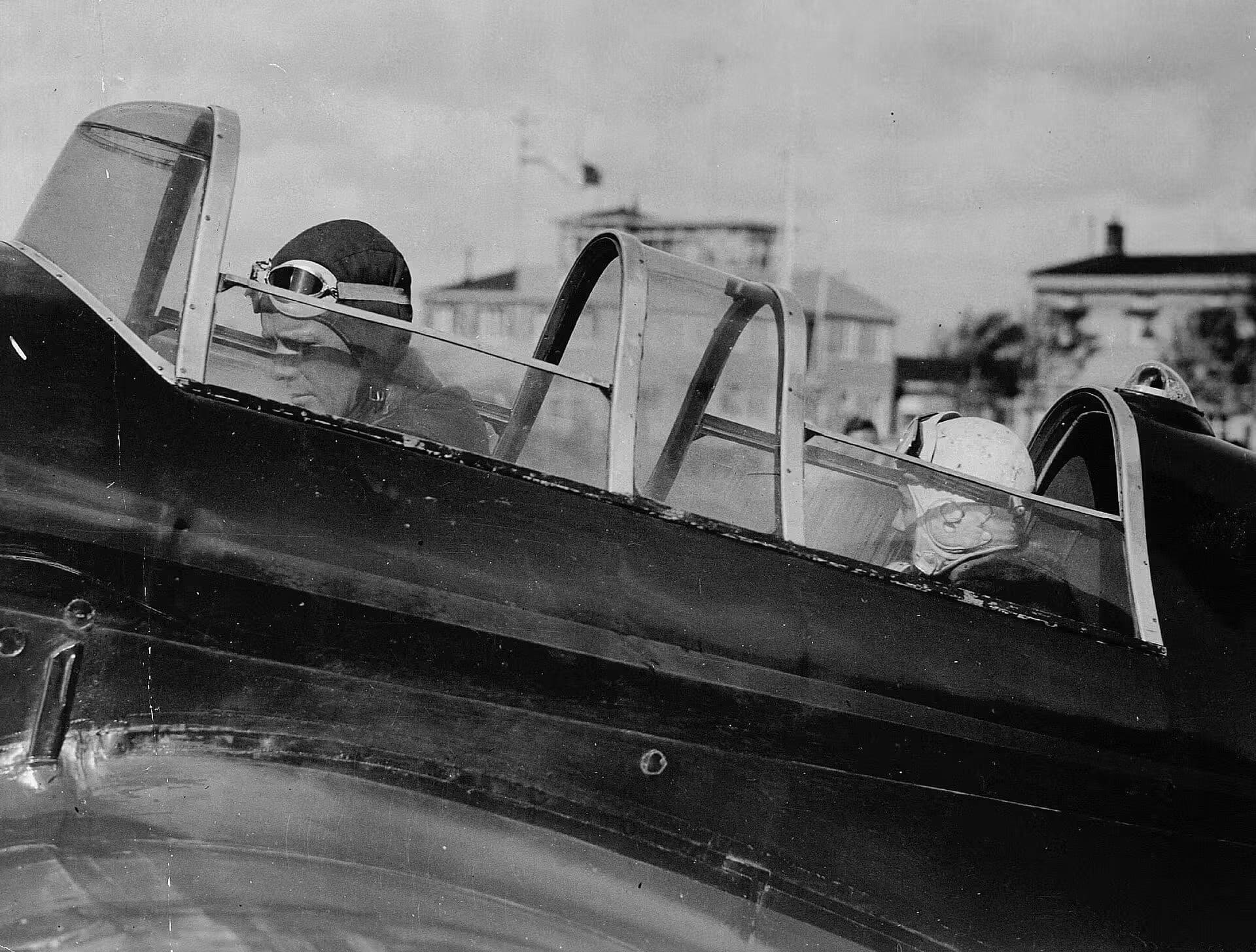 Unidentified — Aircraft