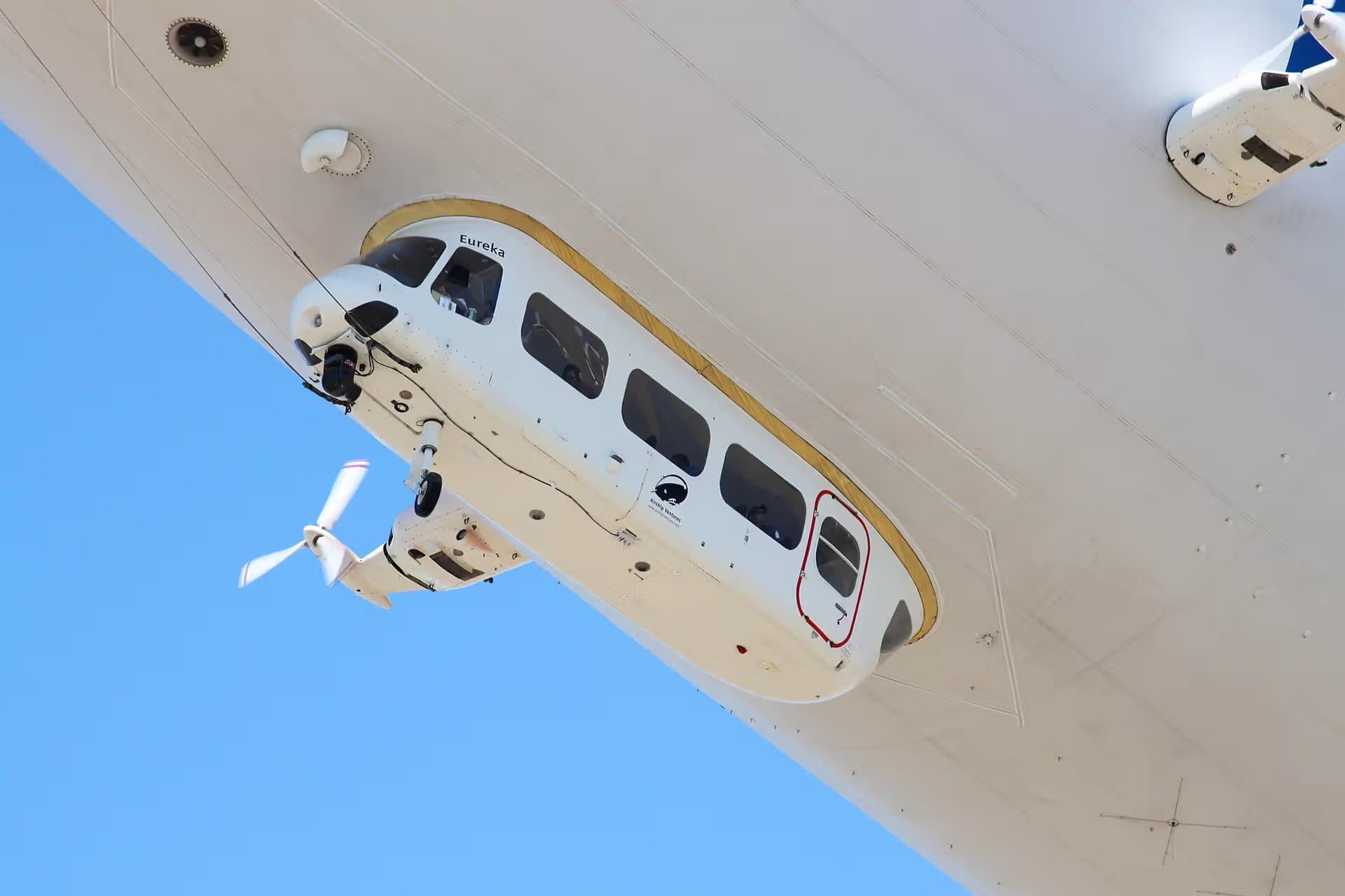 N704LZ — Aircraft