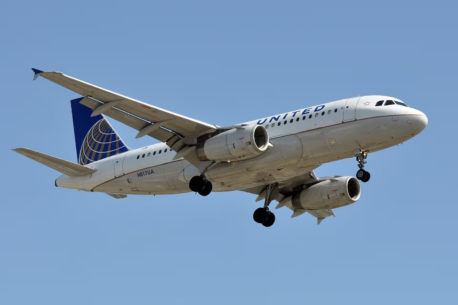 N817UA — Airbus