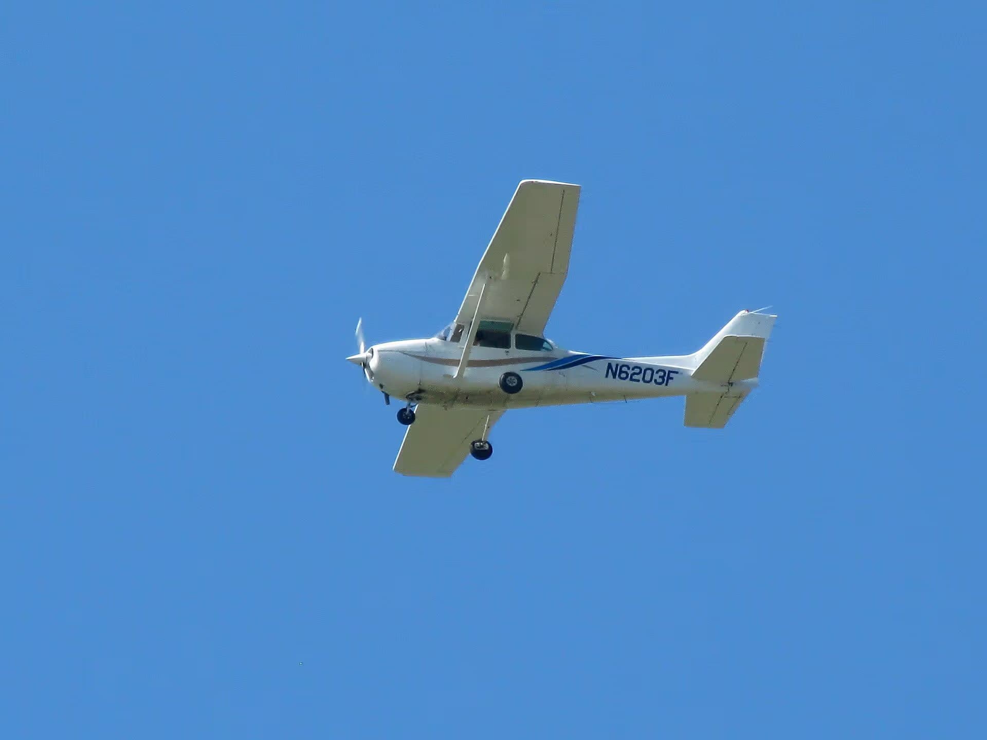 N6203F — Single-engine aircraft
