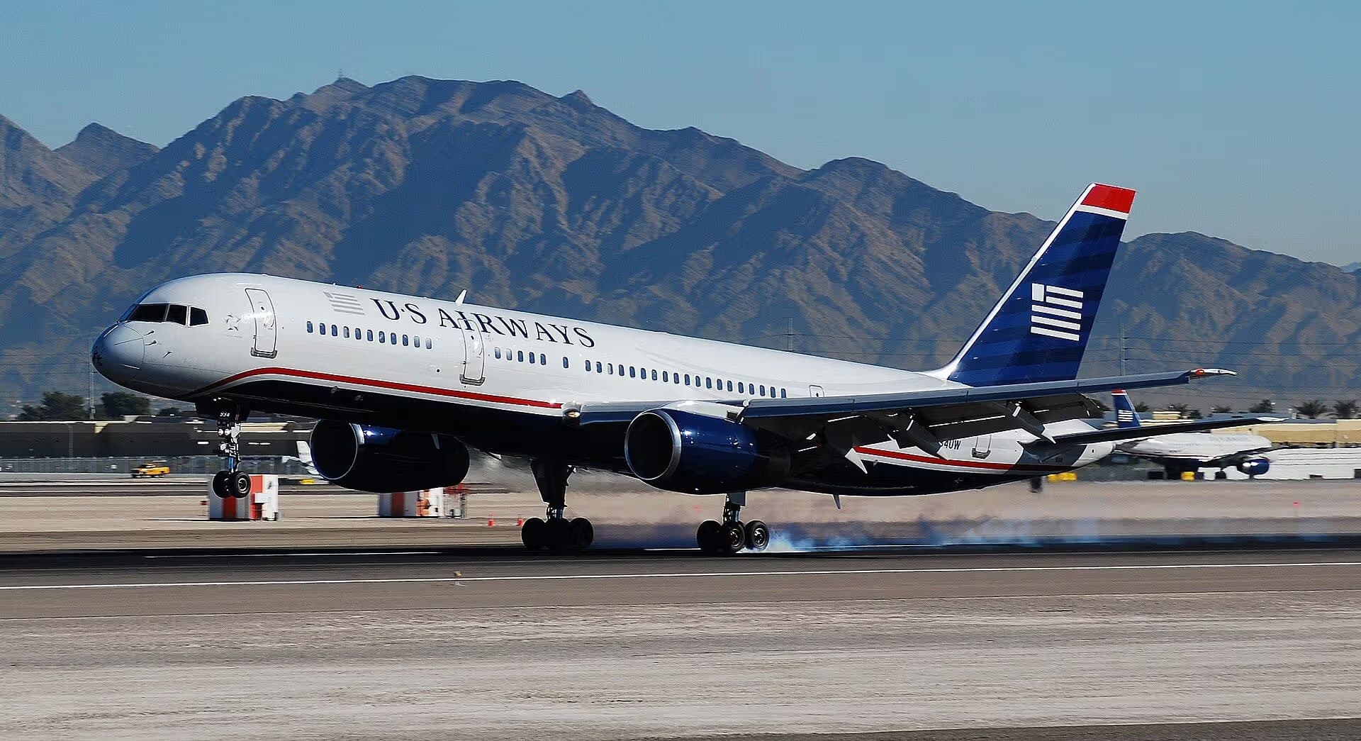 N934UW — Twin-engine aircraft