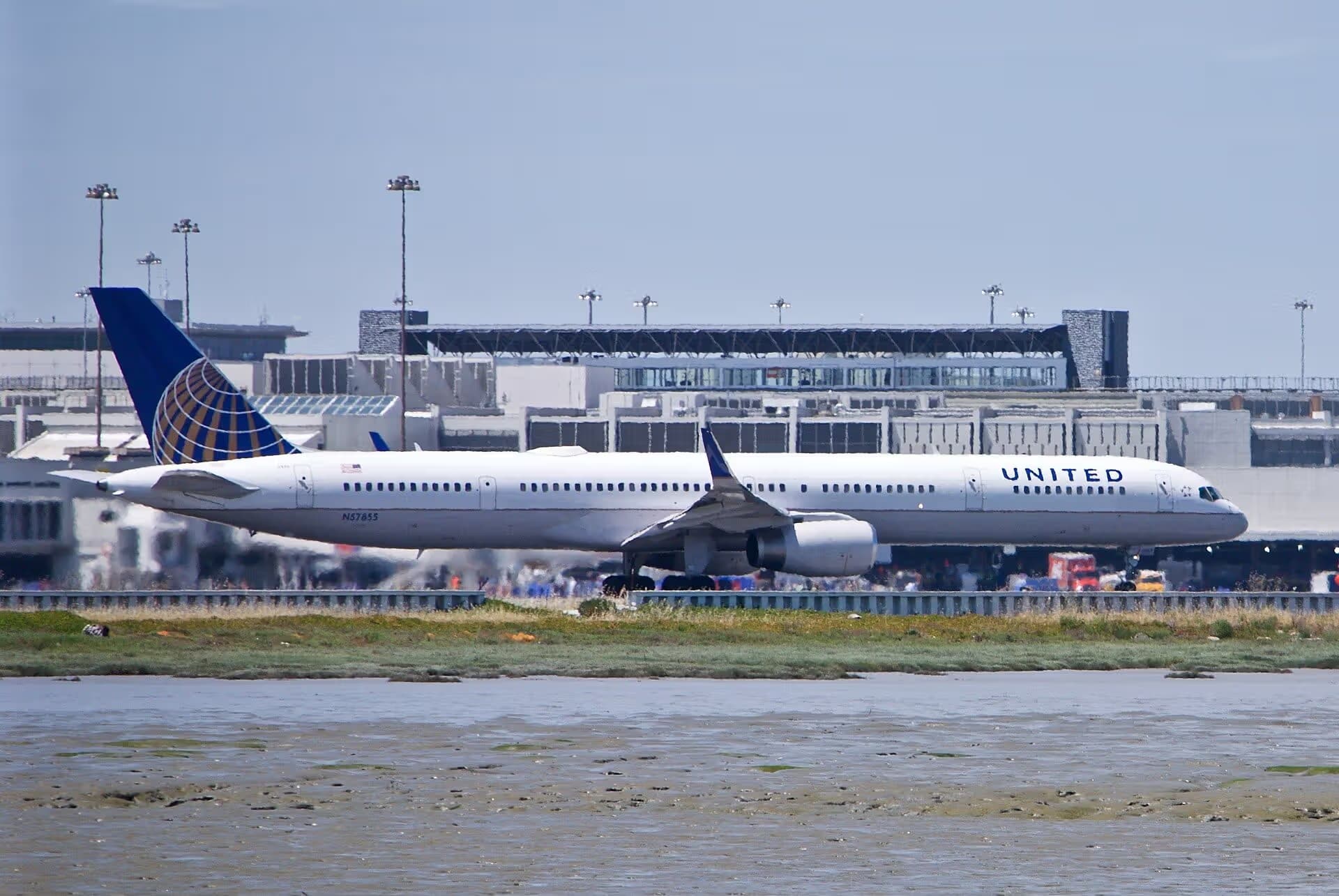 N57855 — Twin-engine aircraft