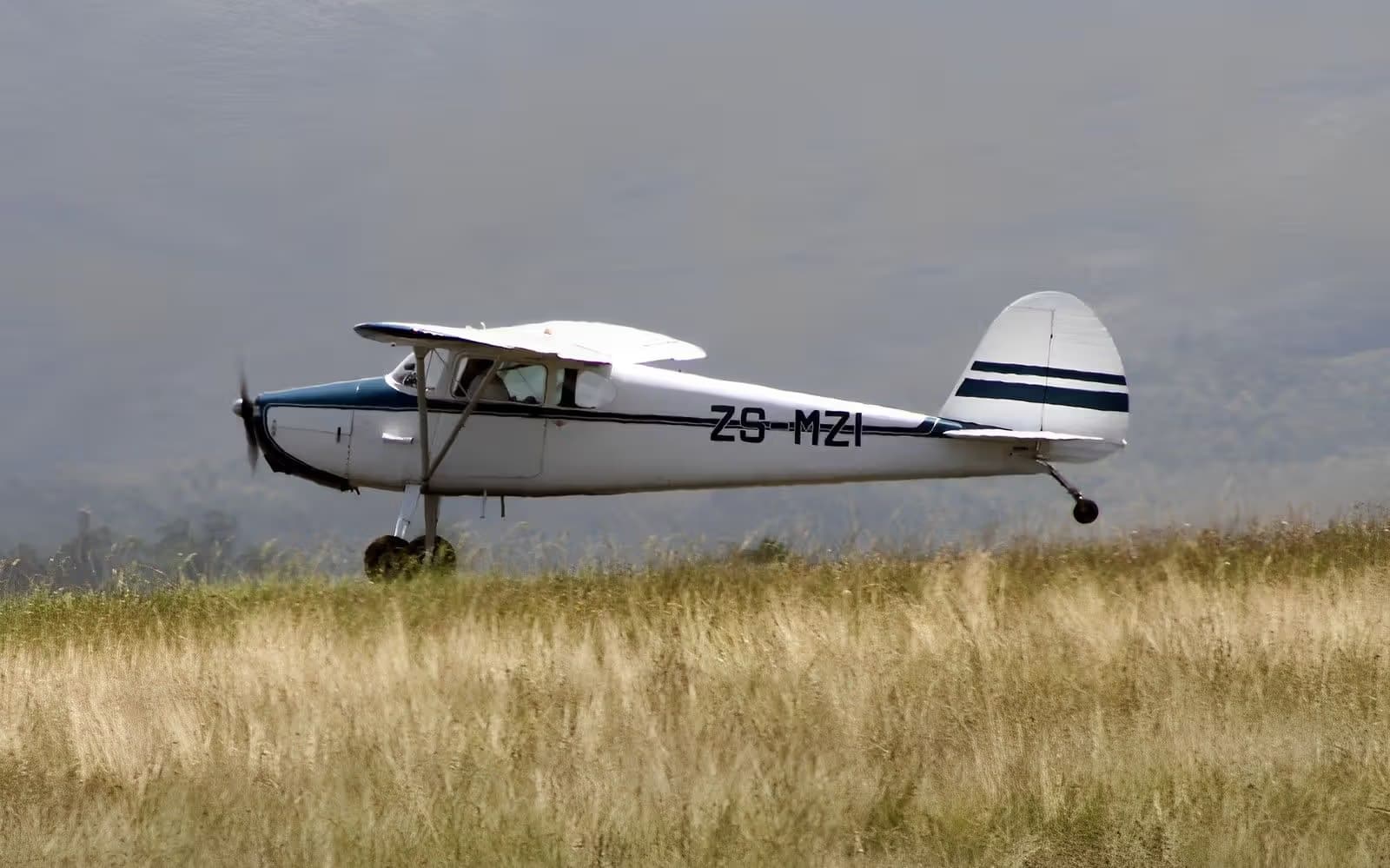 ZS-MZI — Single-engine aircraft