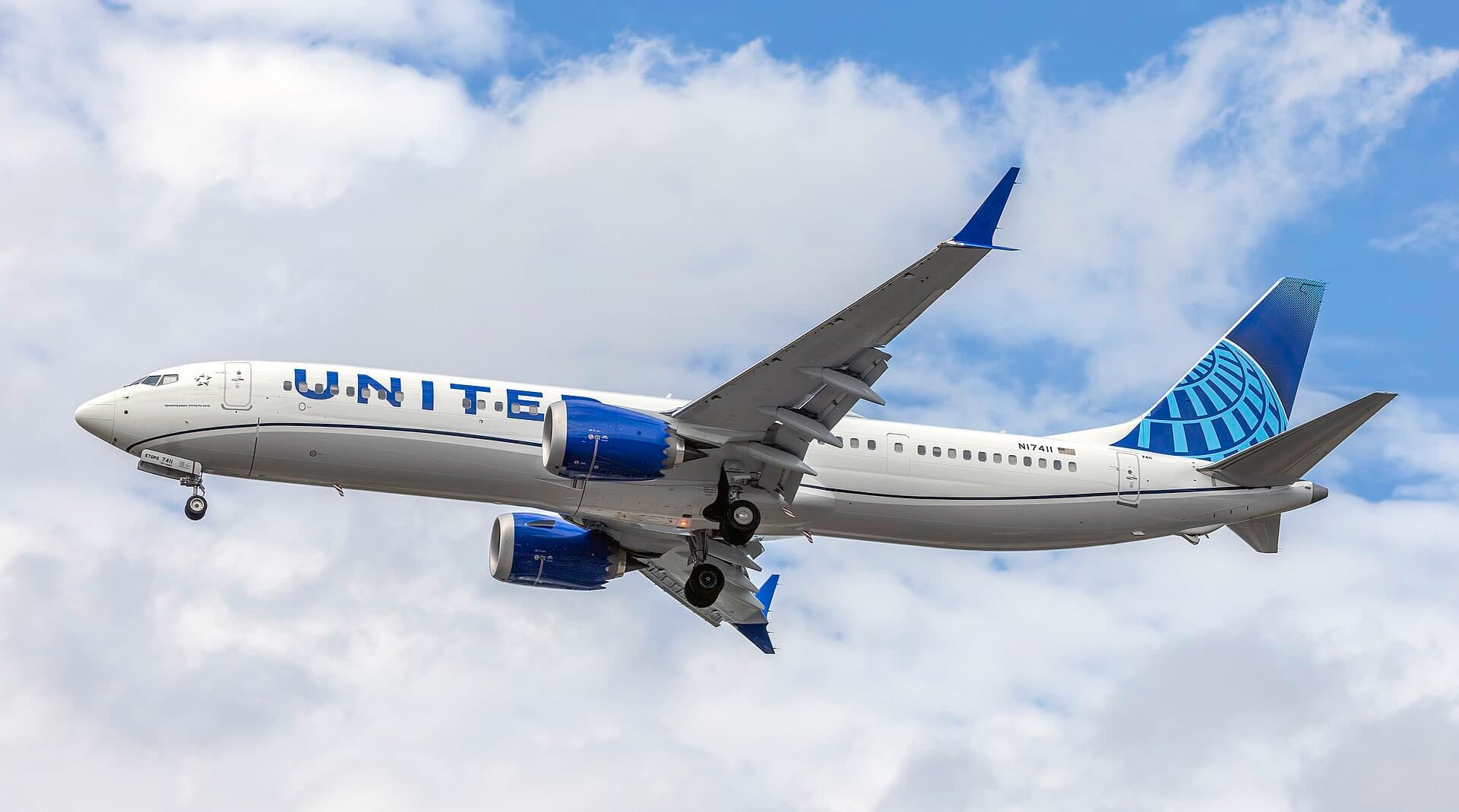 N17411 — Boeing