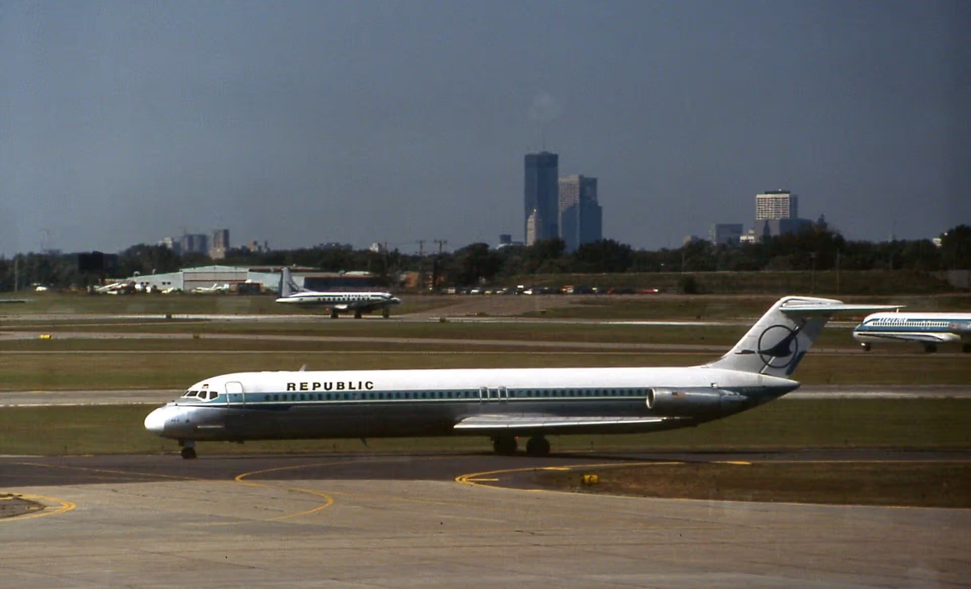 N764NC — Twin-engine aircraft